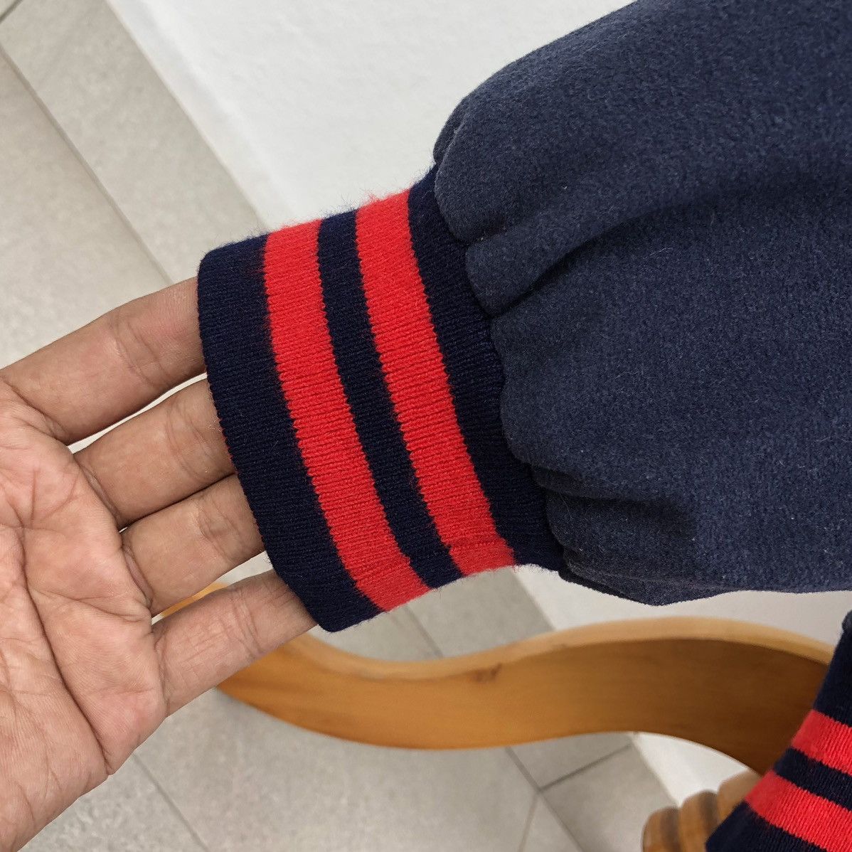 Vintage Vintage Basketball Reversible Wool VarsityJacket by DESCENTE Size US L / EU 52-54 / 3 - 9 Thumbnail