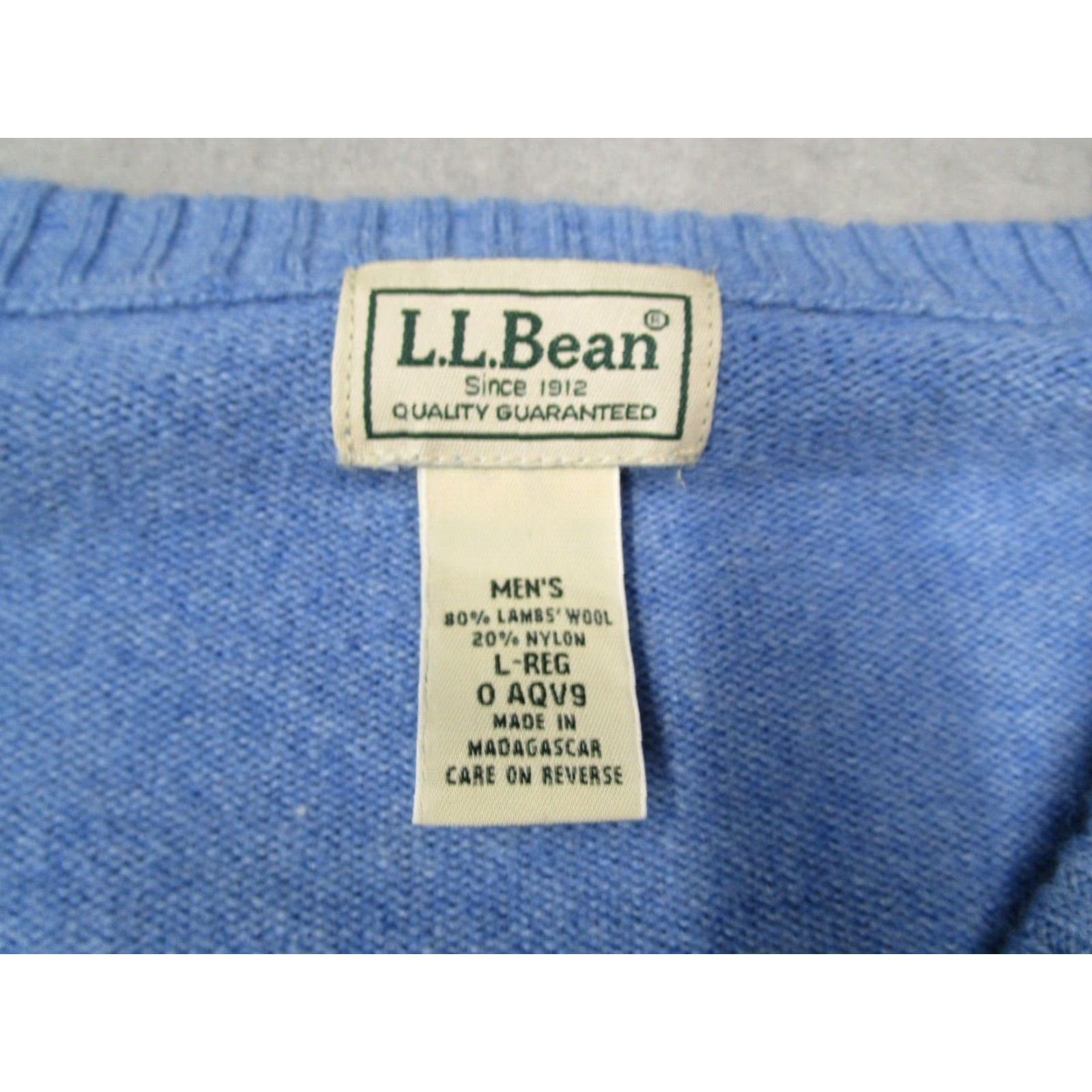 Vintage LL Bean Sweater Mens L Blue V Neck Long Sleeve Pullover Lambswool Nylon Blend Casual, Workwear, Travel Mens Large Blue V-Neck Pullover Sweater LL Bean Size US L / EU 52-54 / 3 - 2 Thumbnail