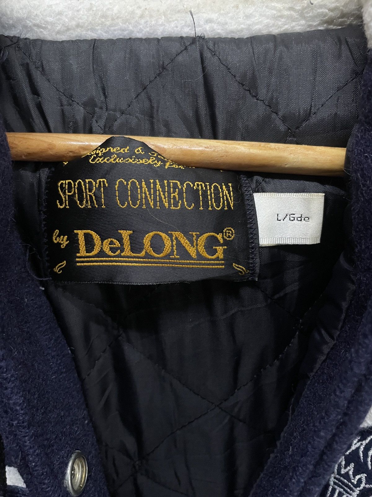Delong Rare Design Vintage Brand Delong Wool Hoodie Varsity 1980s Size US L / EU 52-54 / 3 - 11 Thumbnail