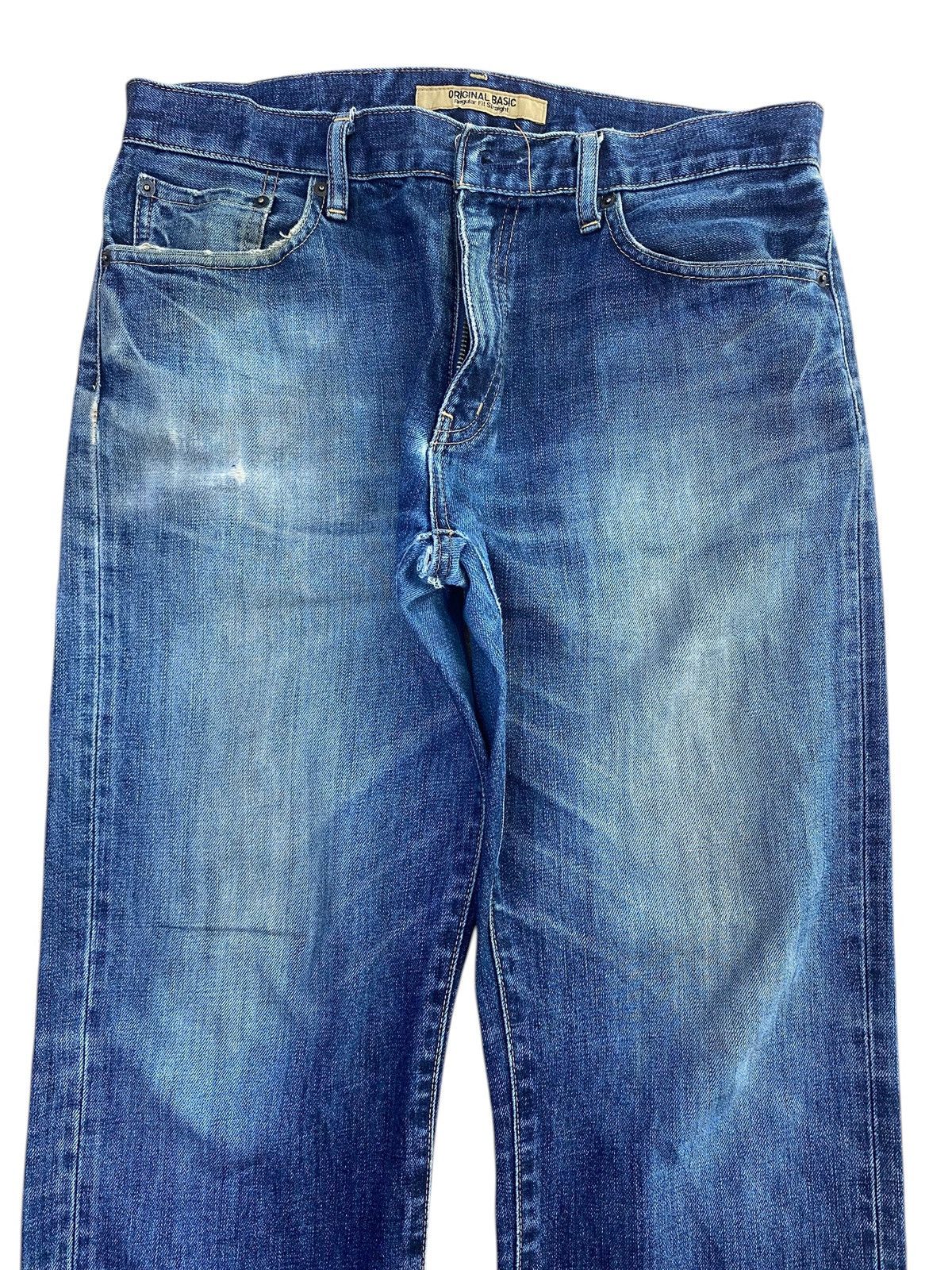 Uniqlo Uniqlo Blue Faded Wash Style Loose Jeans Size US 32 / EU 48 - 2 Thumbnail
