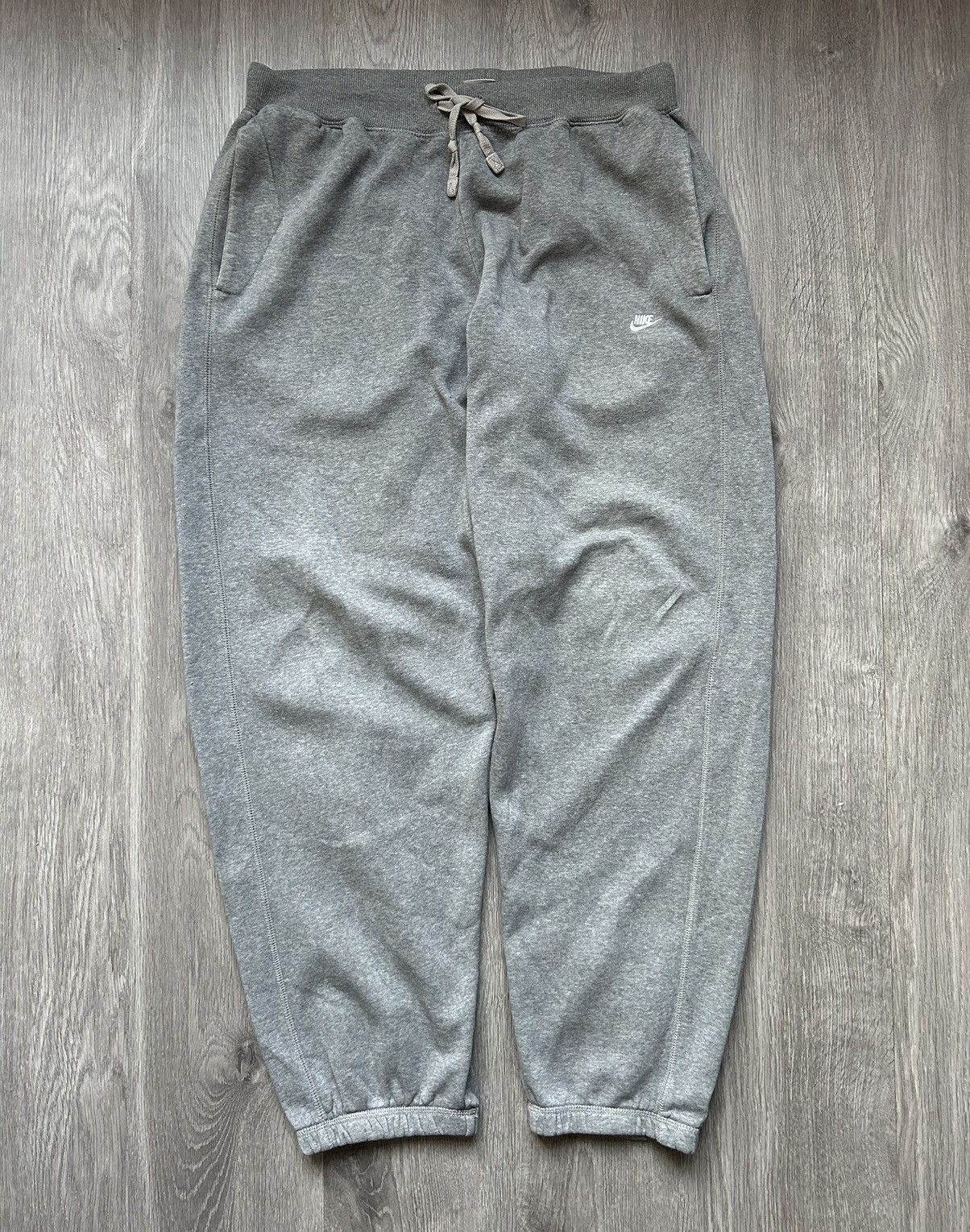 Japanese Brand × Vintage NIKE PANTS VINTAGE 🔘 SPORSWEAR 🔘 BAGGY PANTS Size US 38 / EU 54 - 1 Thumbnail
