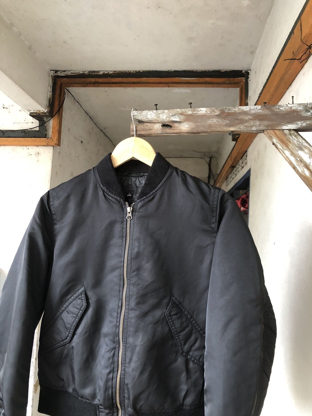Japanese Brand 🏴 Vintage Uniqlo Black Minimalist Bomber Jacket Size M / US 6-8 / IT 42-44 - 8 Thumbnail
