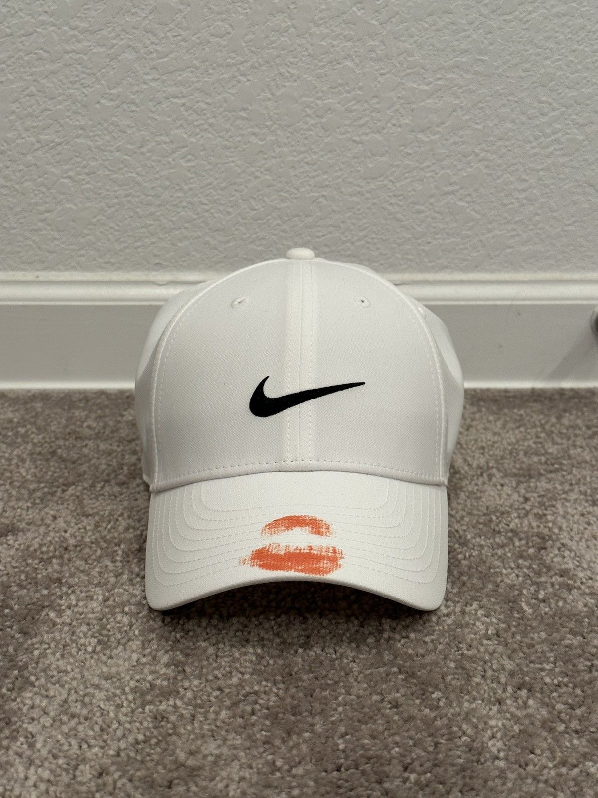 drake lipstick hat