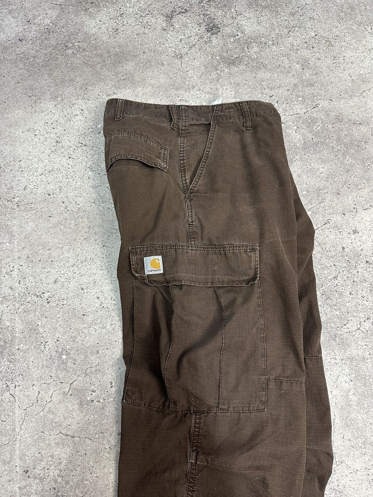 Carhartt Vintage Carhartt Cargo Distressed Pants Faded Brown Y2K Size US 32 / EU 48 - 4 Thumbnail