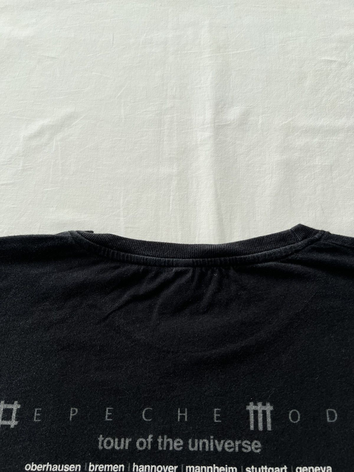 Band Tees Vintage 2009 Depeche Mode Tour of the Universe T-shirt Size US L / EU 52-54 / 3 - 19 Thumbnail