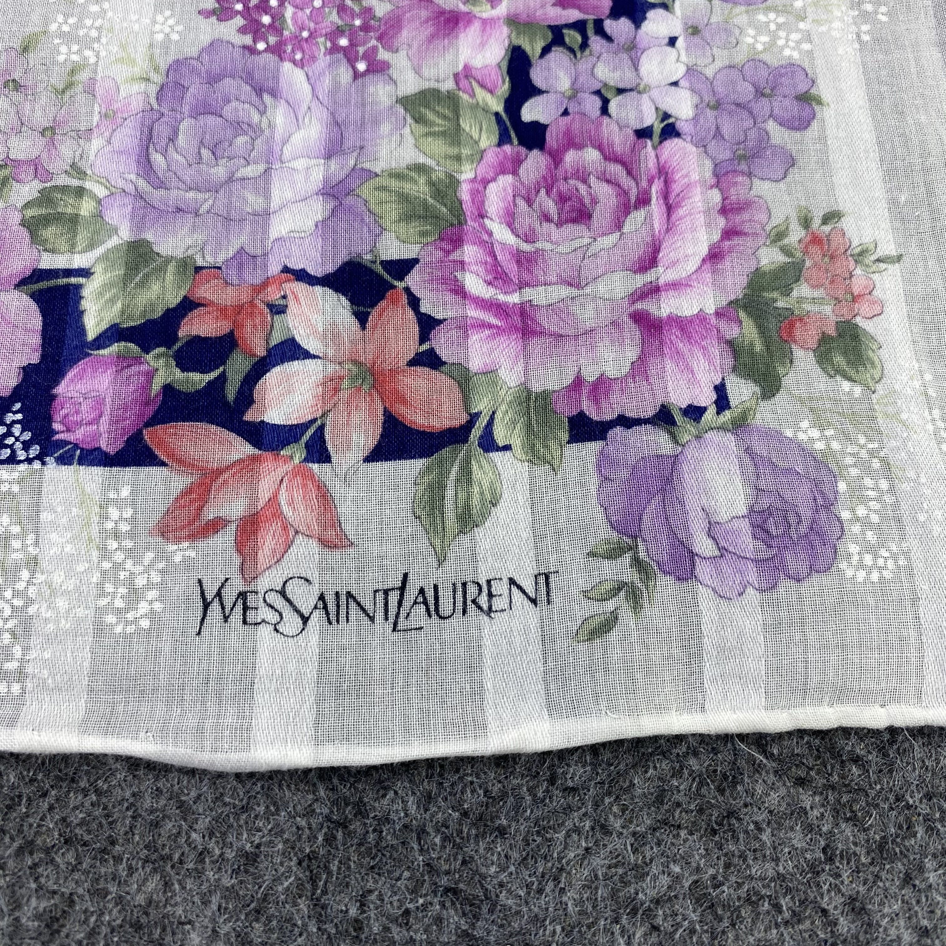 Yves Saint Laurent Yves Saint Laurent Handkerchief /Bandana / Neckerchief-B1545 Size ONE SIZE - 7 Thumbnail