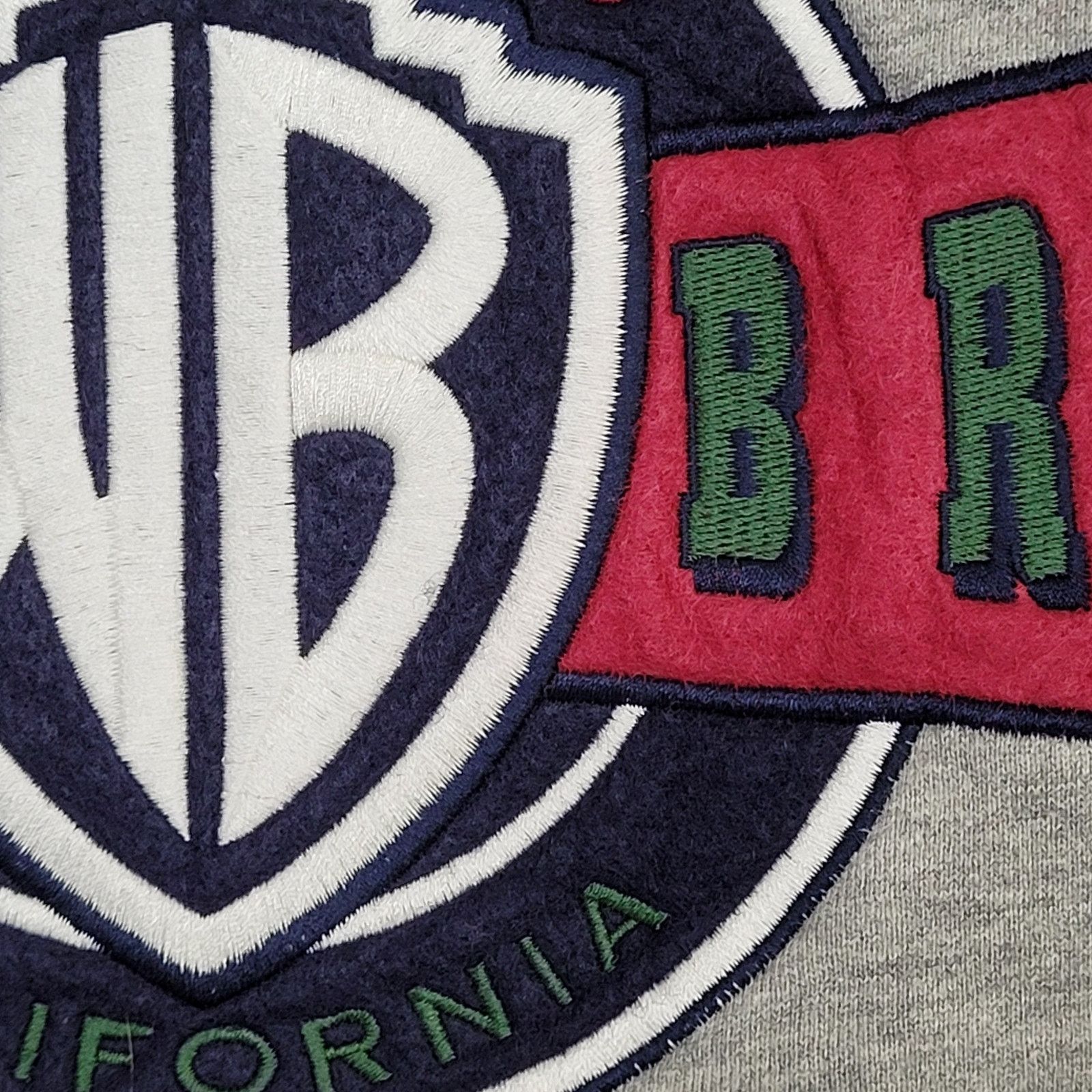 Vintage Vintage Warner-Bros Cropped Sweatshirt Large 24x24 Gray Crew Size US L / EU 52-54 / 3 - 12 Thumbnail