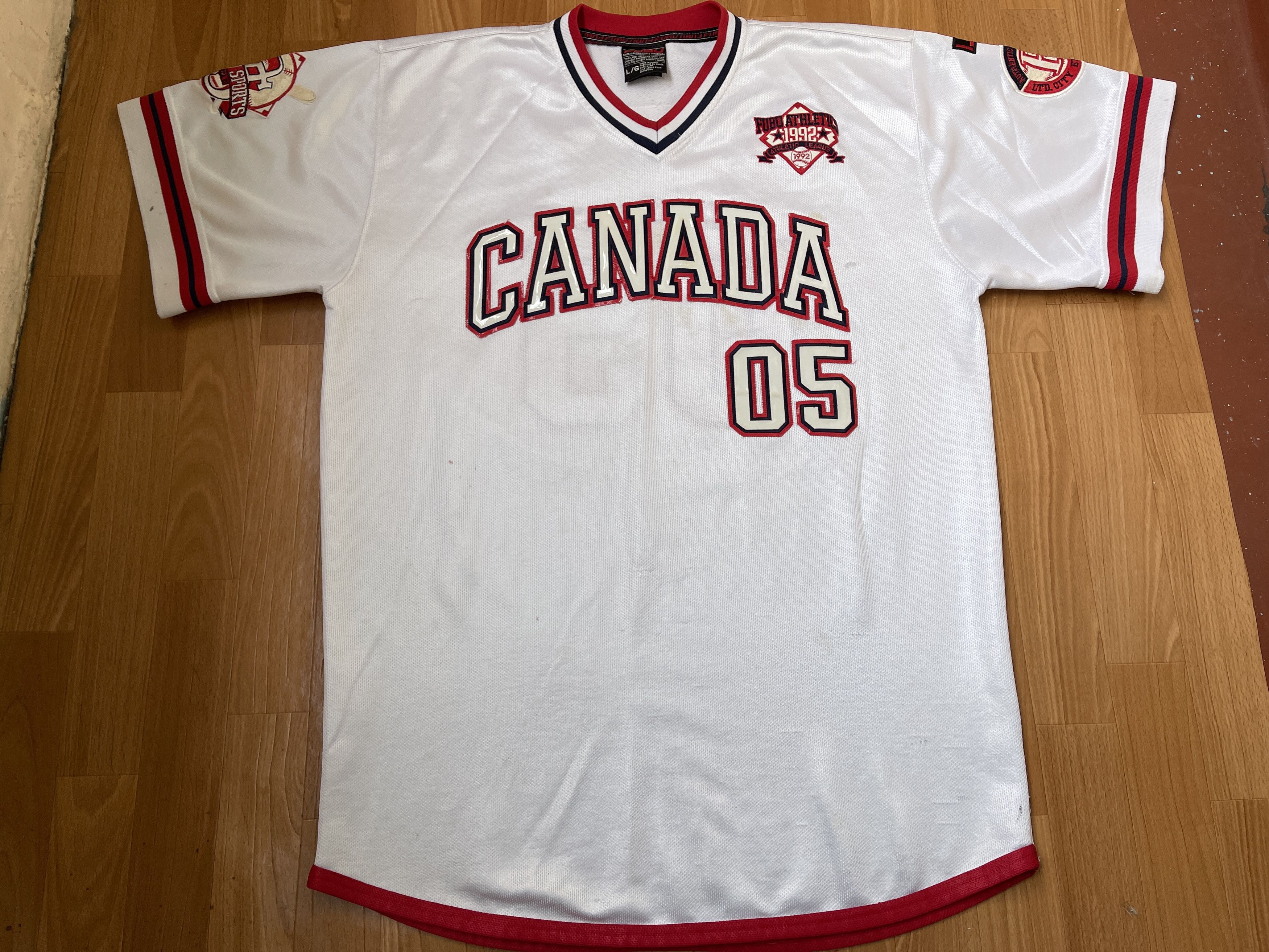 Fubu FUBU jersey, Canada, t-shirt City Series vintage hip hop L Size US L / EU 52-54 / 3 - 1 Thumbnail