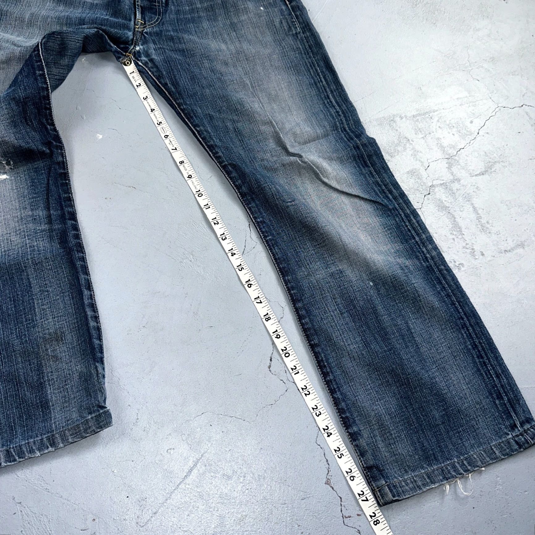Levi's Levis 501 Vintage Y2K Straight Jeans Blue 34x34 90s Mens Denim Cotton Regular Button Closure Mid Rise 27 Inseam 501 Series Size US 34 / EU 50 - 5 Thumbnail