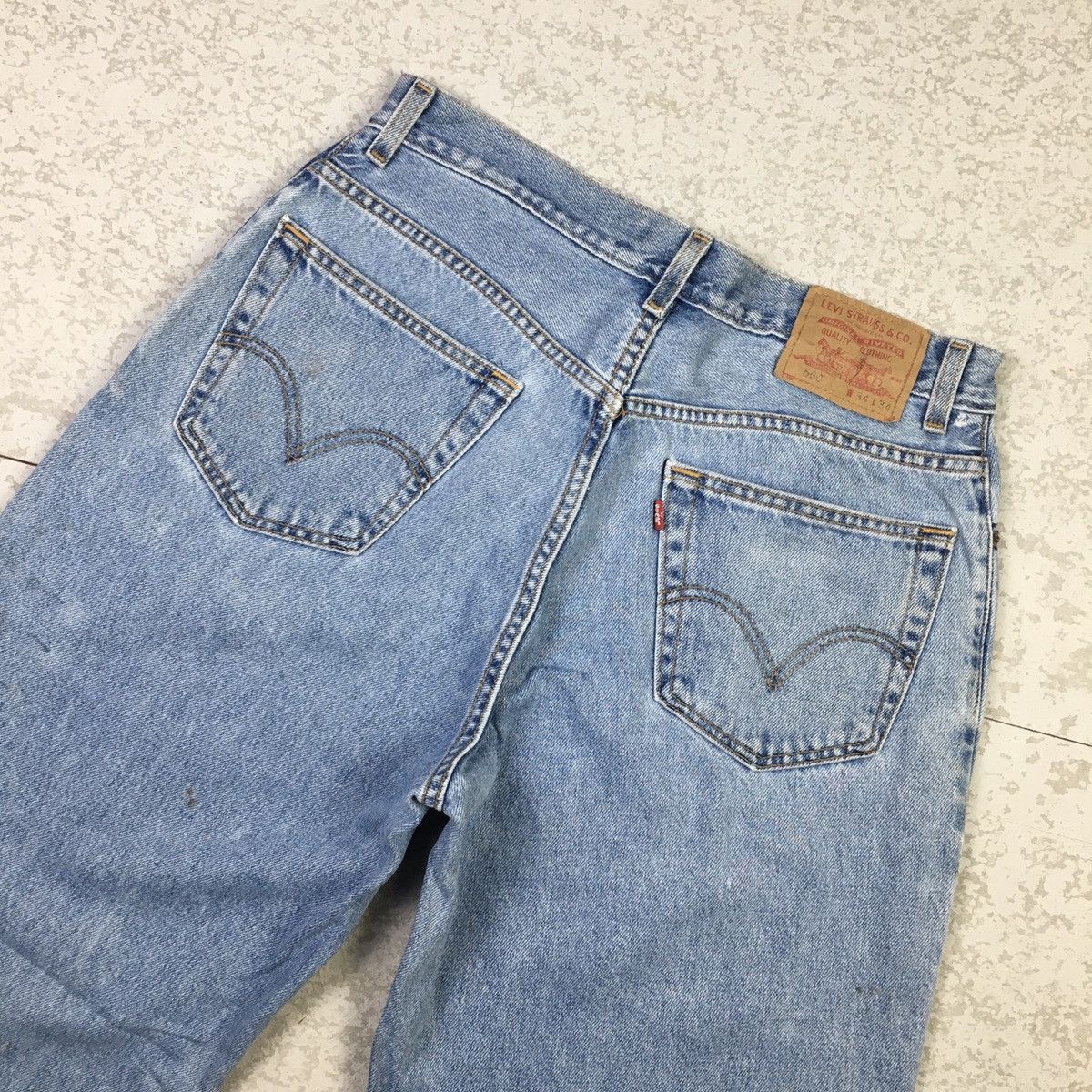 Levi's × Vintage Levis 560 Comfort Fit Distressed Dirty Jeans Size US 33 - 6 Thumbnail