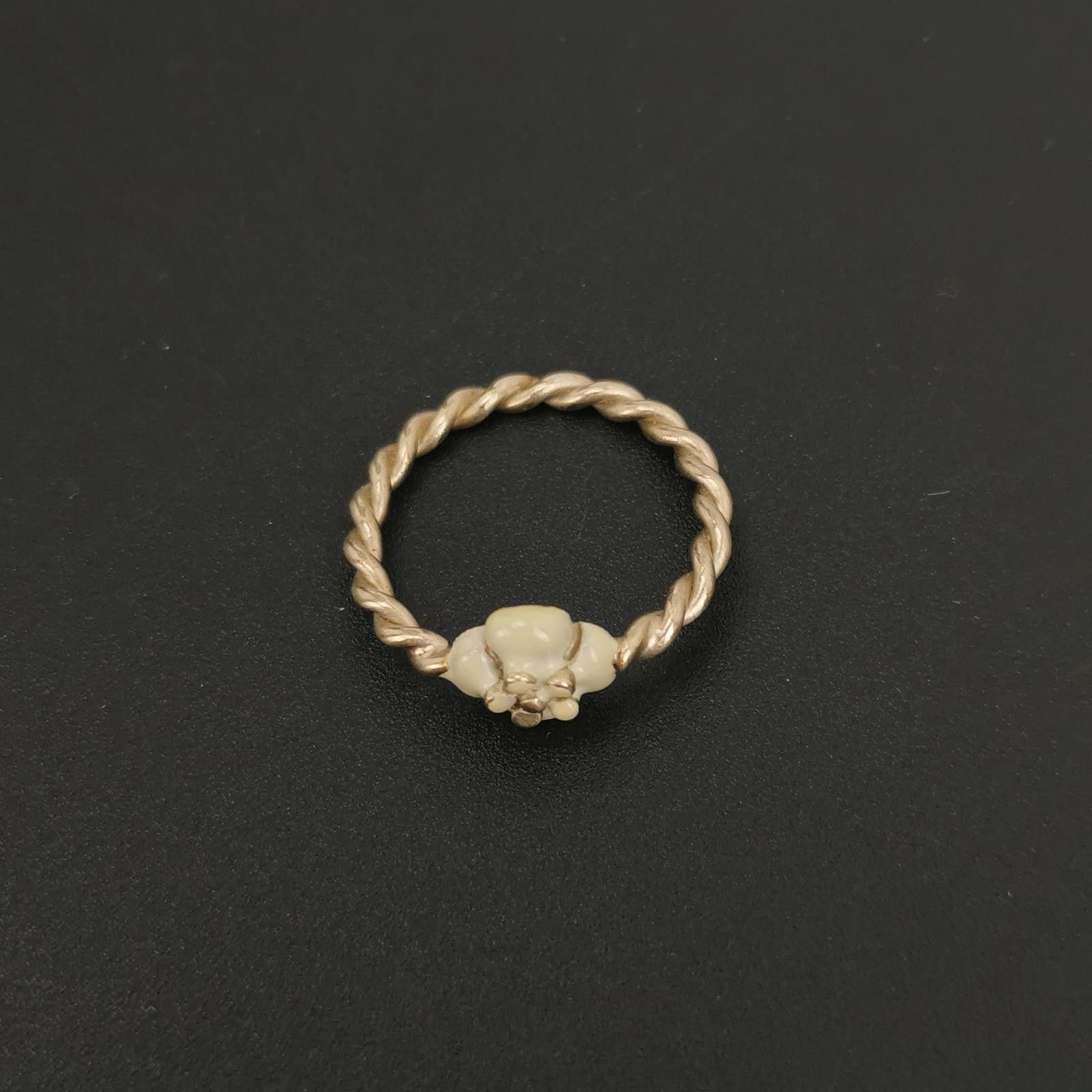 Chanel Chanel Camellia Ring Size 9 -z2505 Size ONE SIZE - 7 Thumbnail