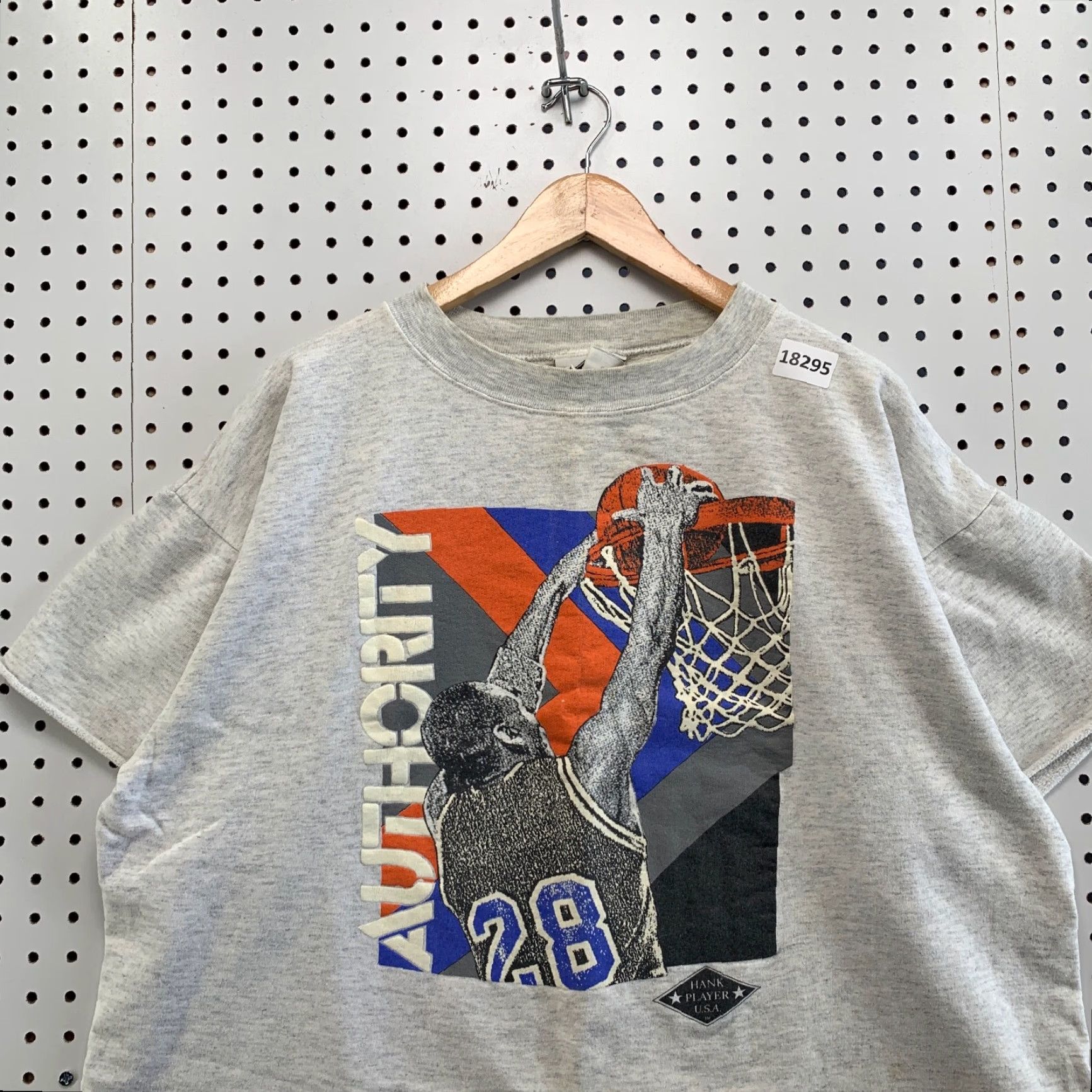 Vintage Vintage Hank Player USA Basketball T-Shirt Adult XL Gray 90s Sports Dunking Man Size US XL / EU 56 / 4 - 5 Thumbnail