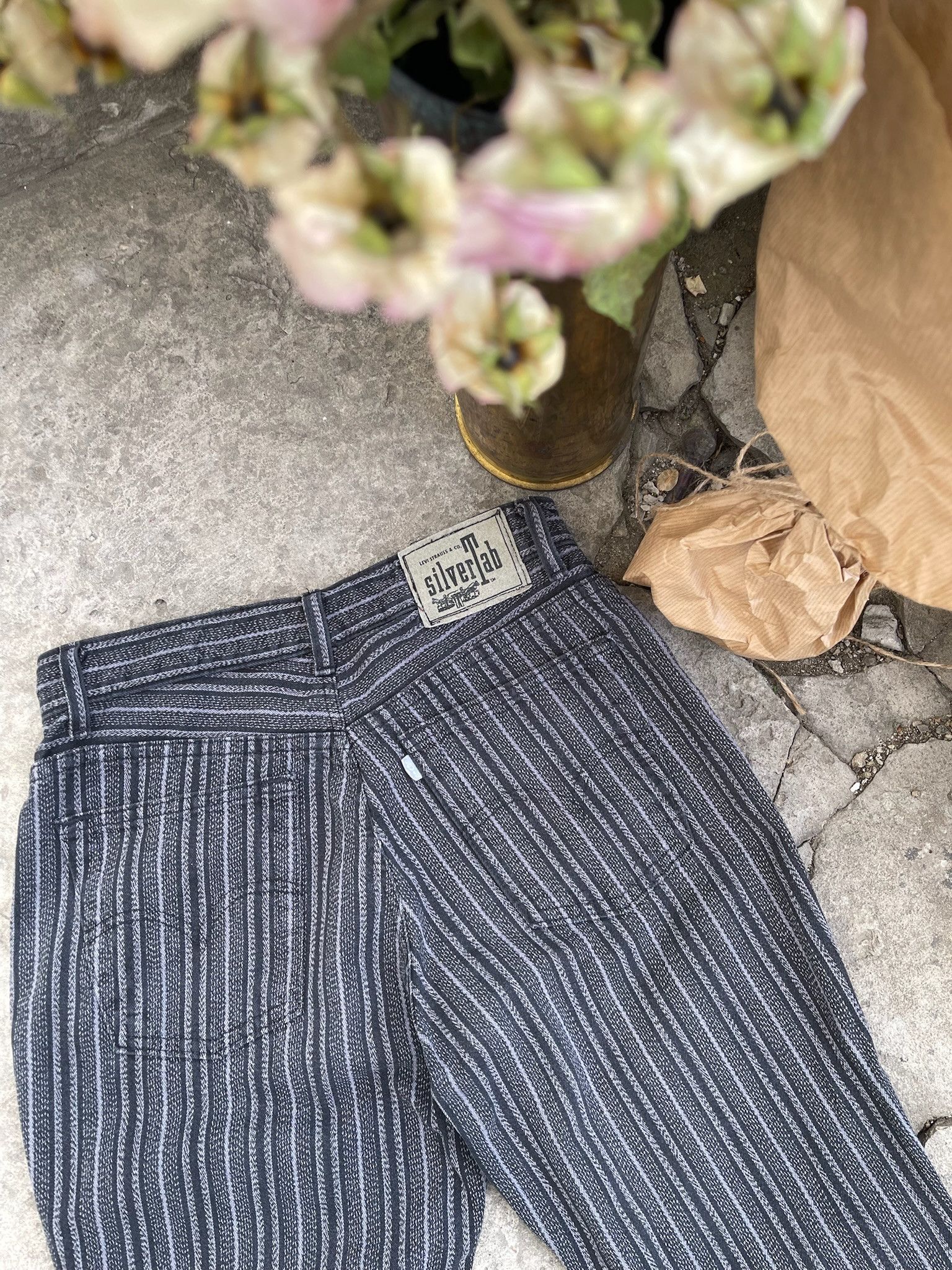 Levi's Vintage 1990s Levi’s Silver Tab Flare pants Jeans Size US 28 / EU 44 - 12 Thumbnail