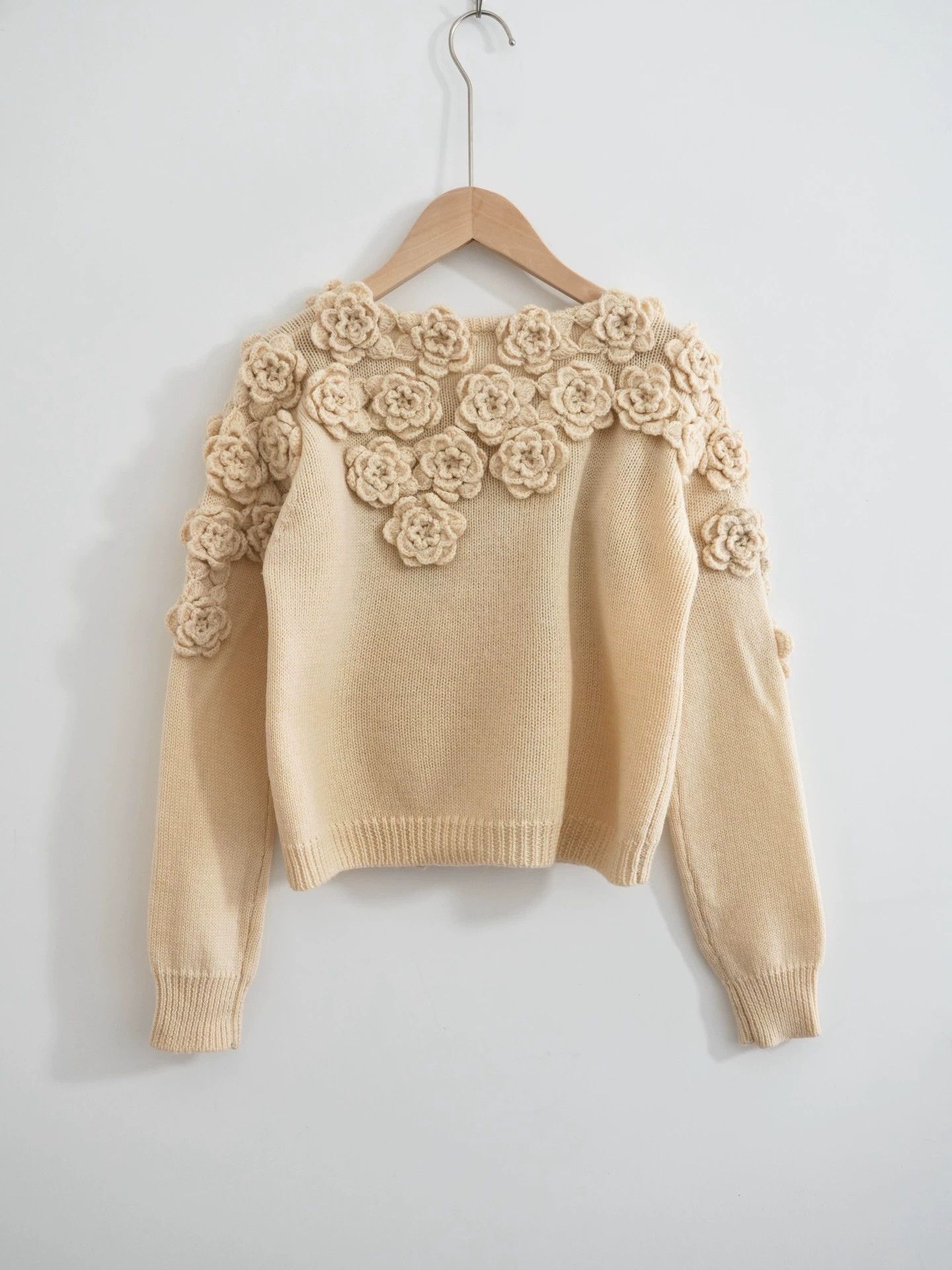 Issey Miyake Issey Miyake 80s 3D Rose Cream Wool Knit Sweater Size S / US 4 / IT 40 - 7 Thumbnail