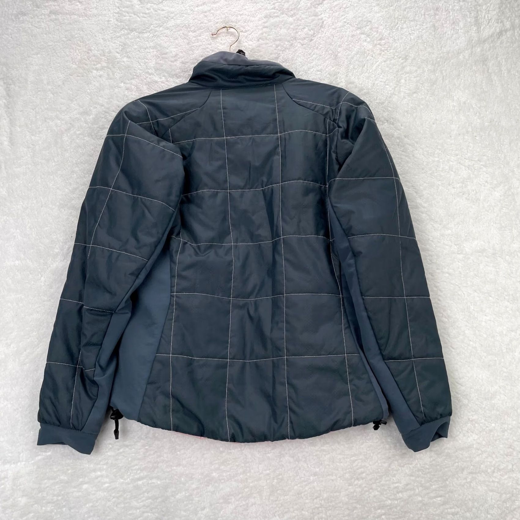 Mountain Hardwear VINTAGE Mountain Hardwear Jacket Womens 6 Gray Pink Coat Puffer Reversible Quilted Hike Size M / US 6-8 / IT 42-44 - 6 Thumbnail