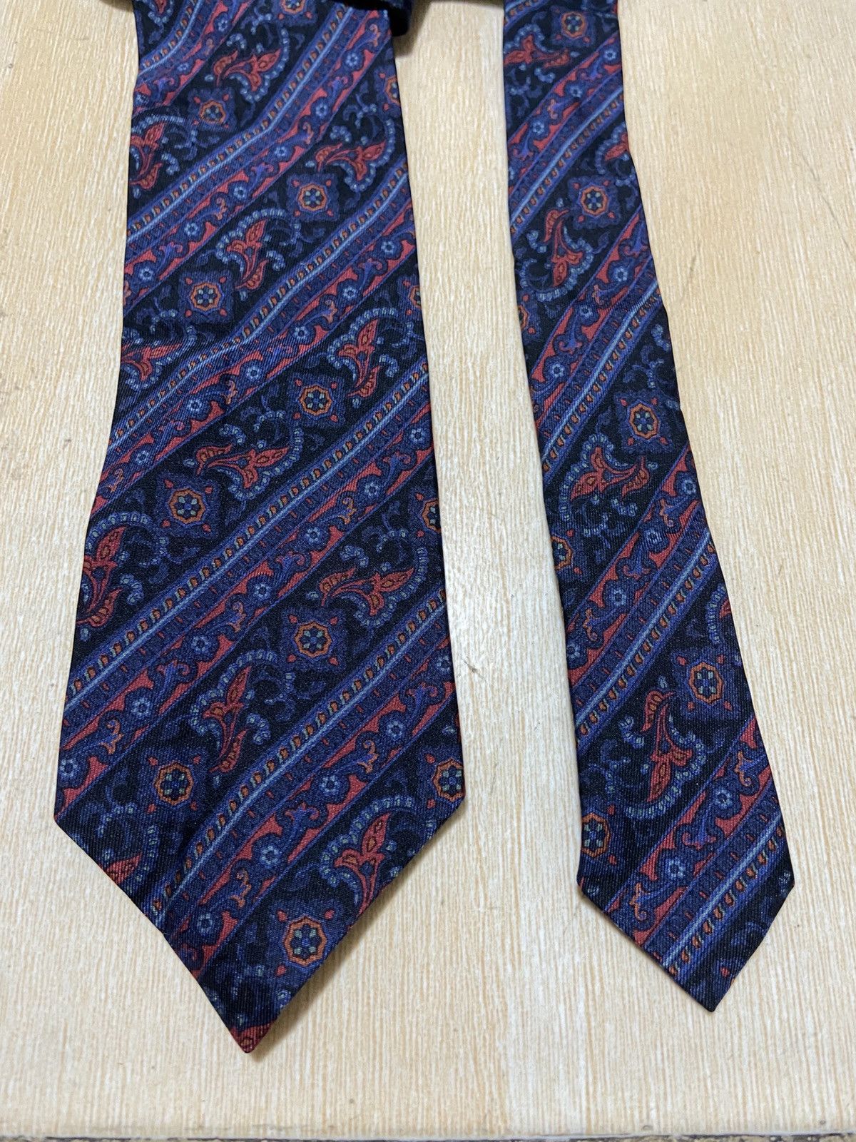 Yves Saint Laurent Yves Saint Laurent Tie Size ONE SIZE - 1 Thumbnail