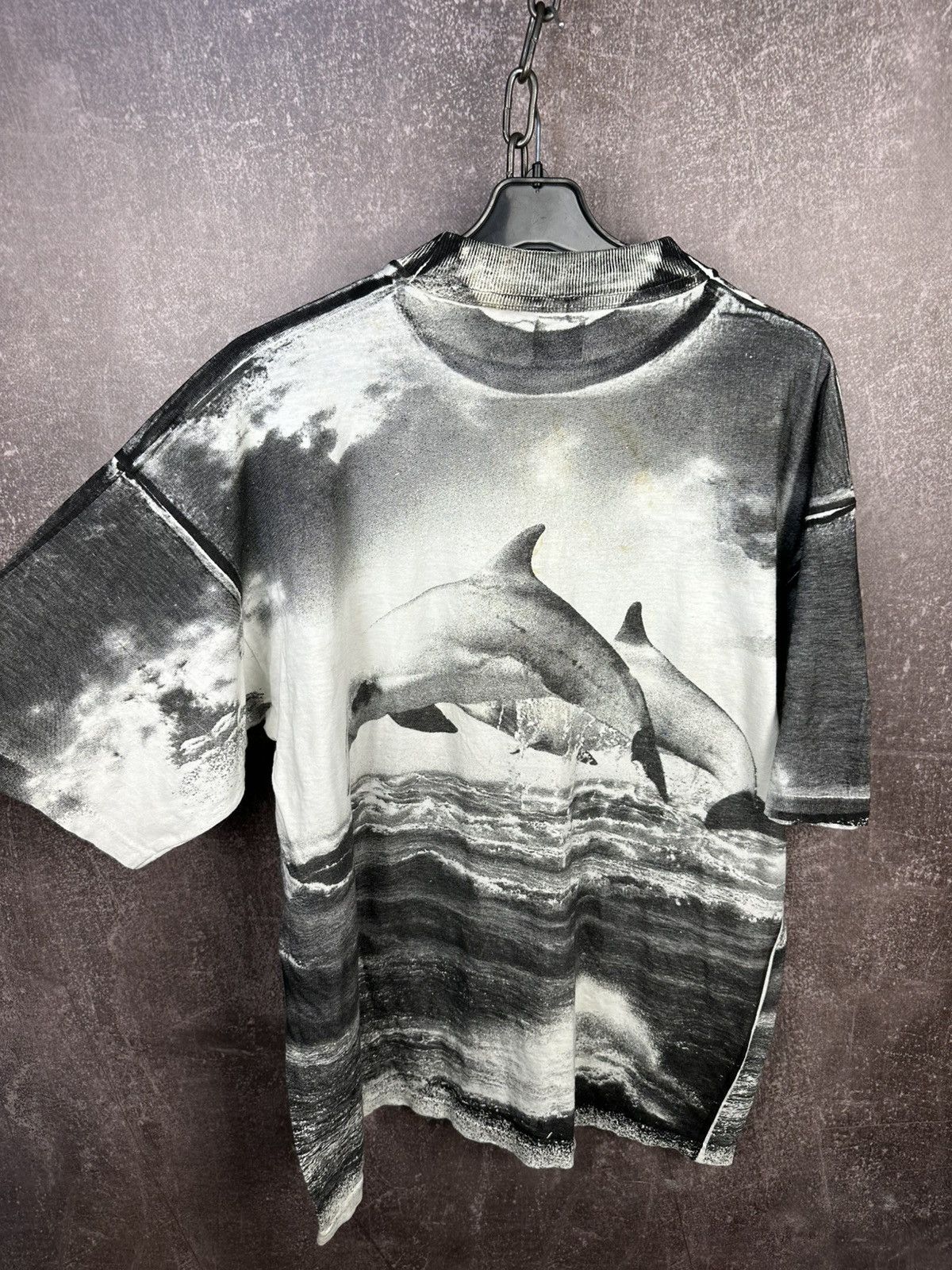 Vintage Vintage 90s animal tee dolphin big print logo Size US XL / EU 56 / 4 - 4 Thumbnail