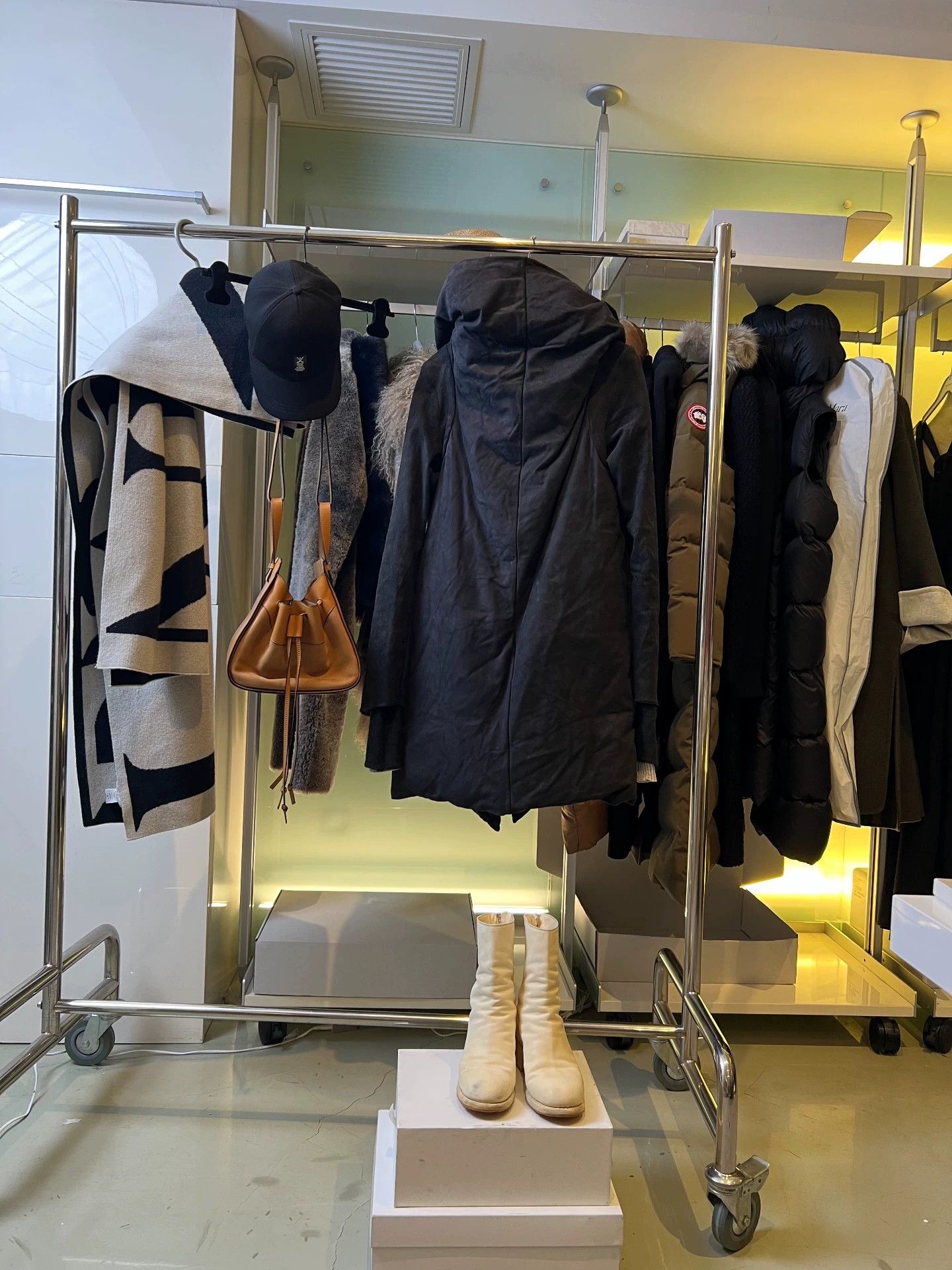 Isaac Sellam Experience ISAAC SELLAM SS Lambskin Down Jacket 38 New MUE Size XS / US 0-2 / IT 36-38 - 5 Thumbnail
