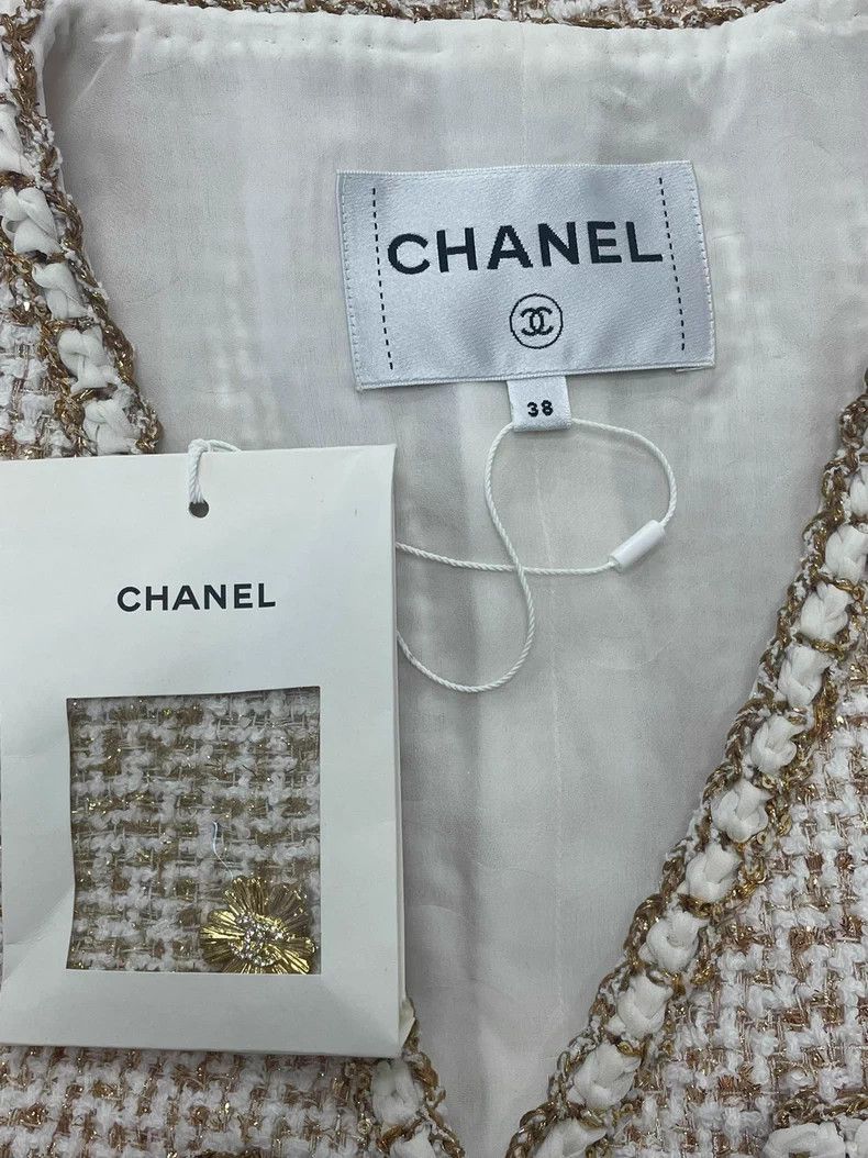 Chanel Chanel 26C gold silk beige white vest jacket Size XS / US 0-2 / IT 36-38 - 4 Thumbnail