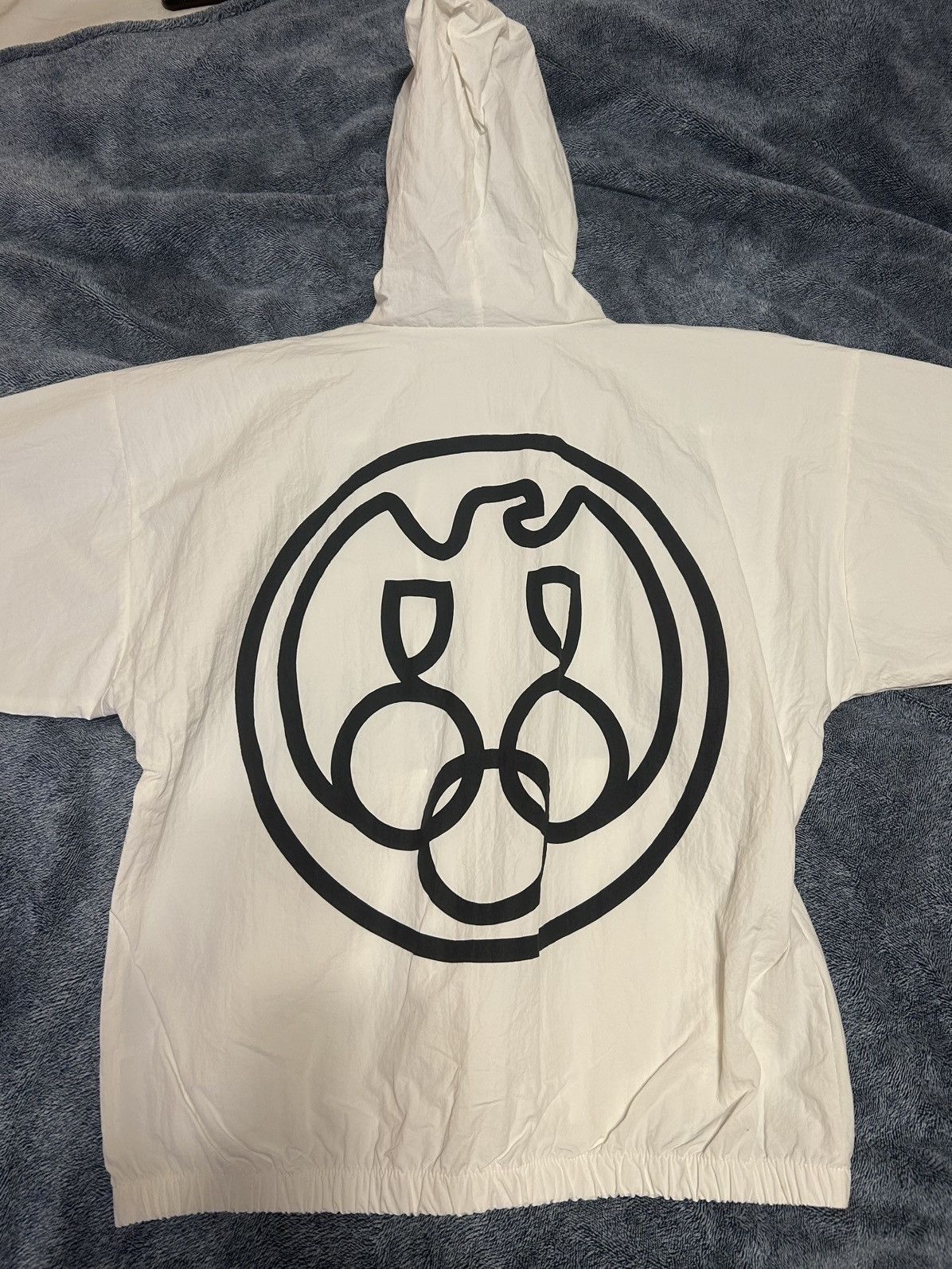 Balenciaga × Gap × Kanye West Yeezy white nylon vultures raincoat size 2 Size US L / EU 52-54 / 3 - 1 Thumbnail