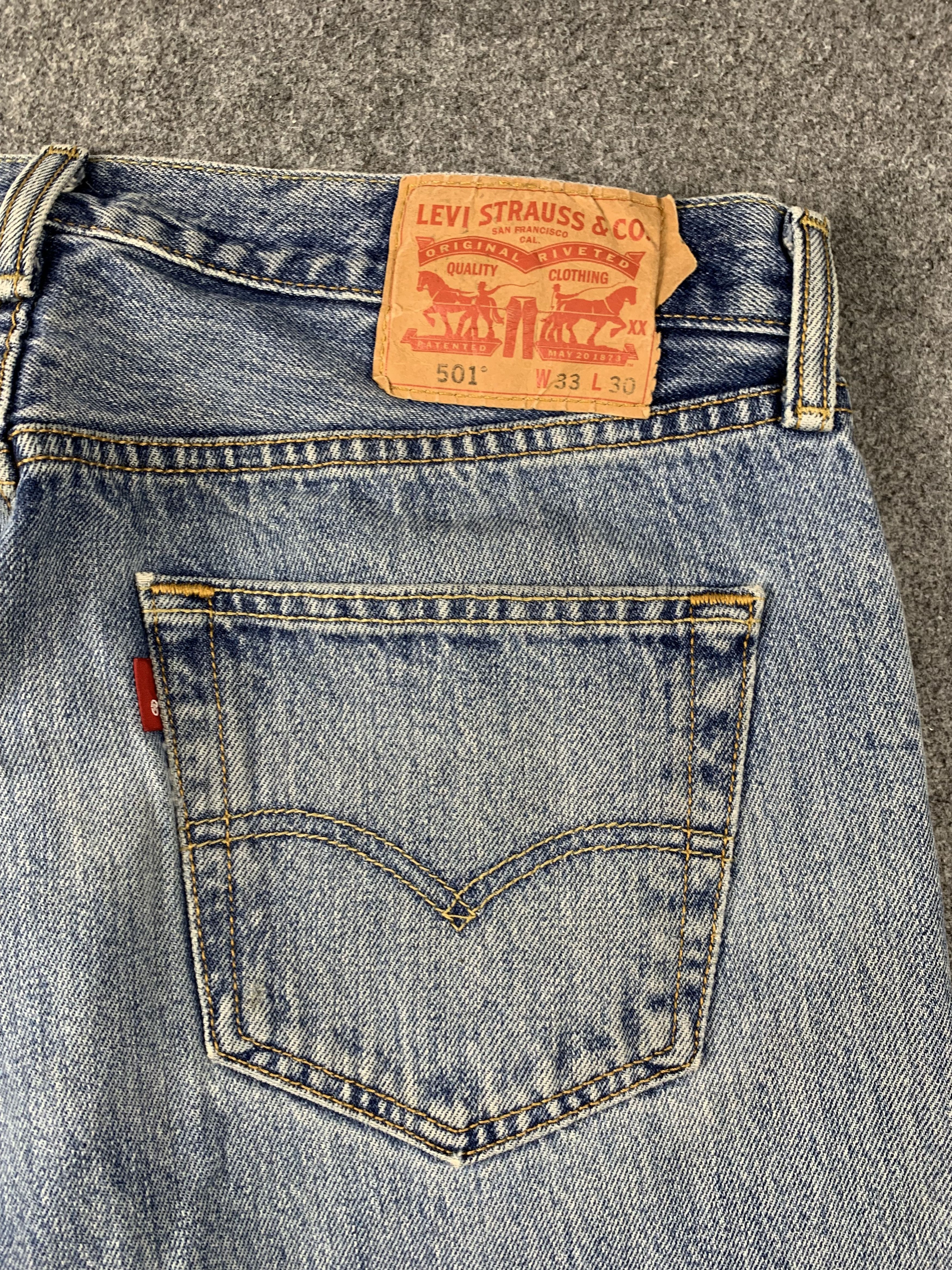 Levi's × Vintage Vintage Levis 501 Faded Blue Jeans Size US 32 / EU 48 - 14 Thumbnail