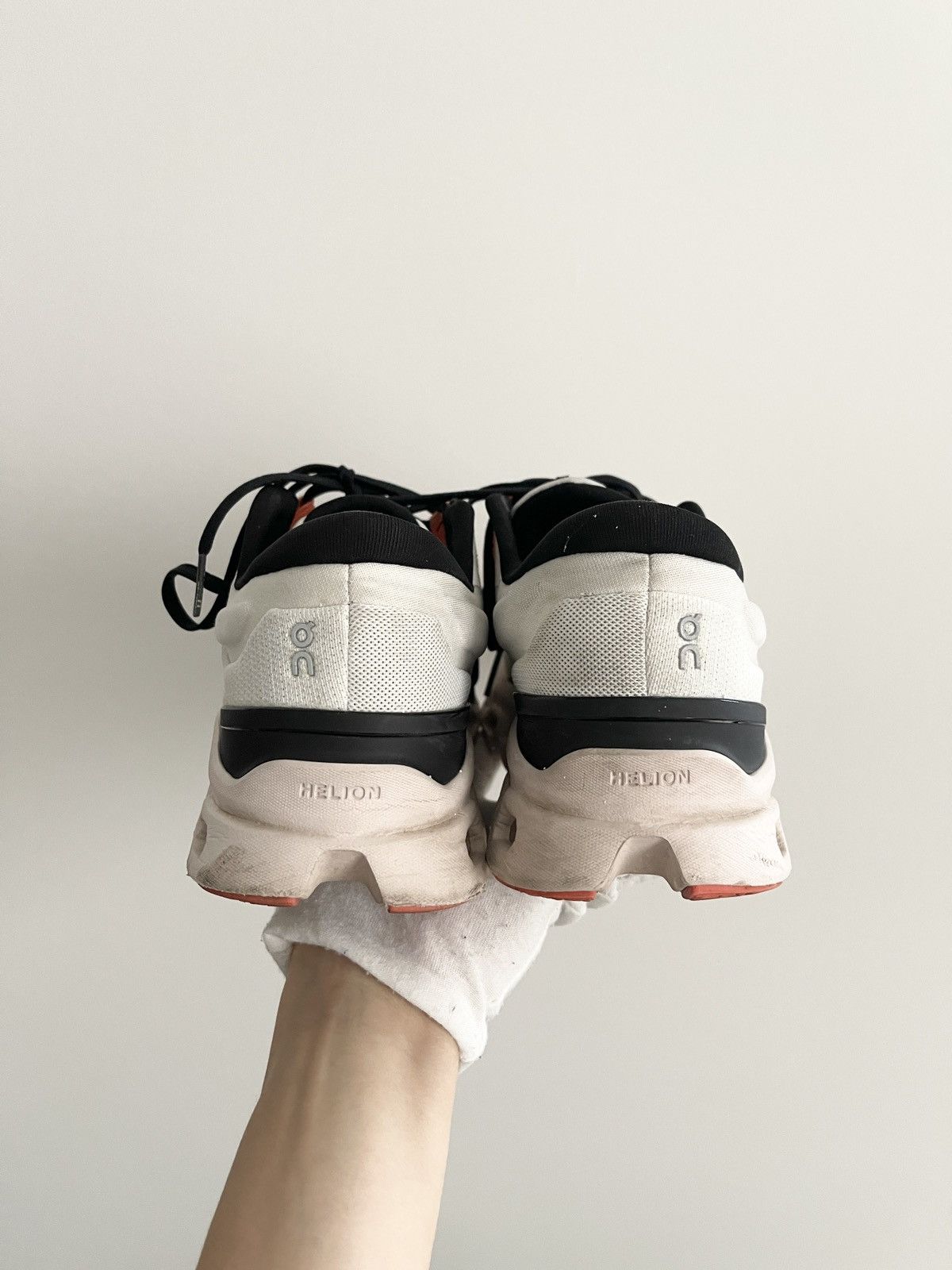 On STEAL! On cloudstratus 3 Running Shoes Size US 7.5 / IT 37.5 - 9 Thumbnail