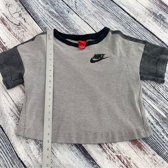 Nike Nike Women's Gray and Black Short Sleeve Cotton Crop Top Size S / US 4 / IT 40 - 8 Thumbnail