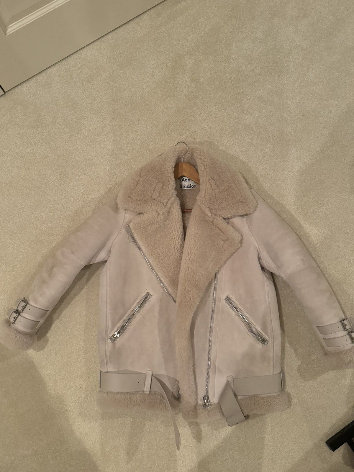 Acne Studios Acne Studios Beige Shearling Fur Jacket Size M / US 6-8 / IT 42-44 - 2 Thumbnail