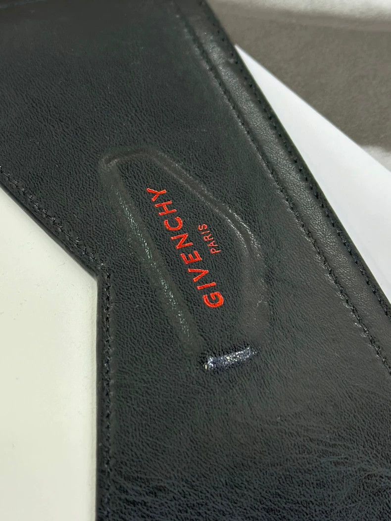 Givenchy Givenchy Black and White Color Block Handbag Size ONE SIZE - 5 Thumbnail