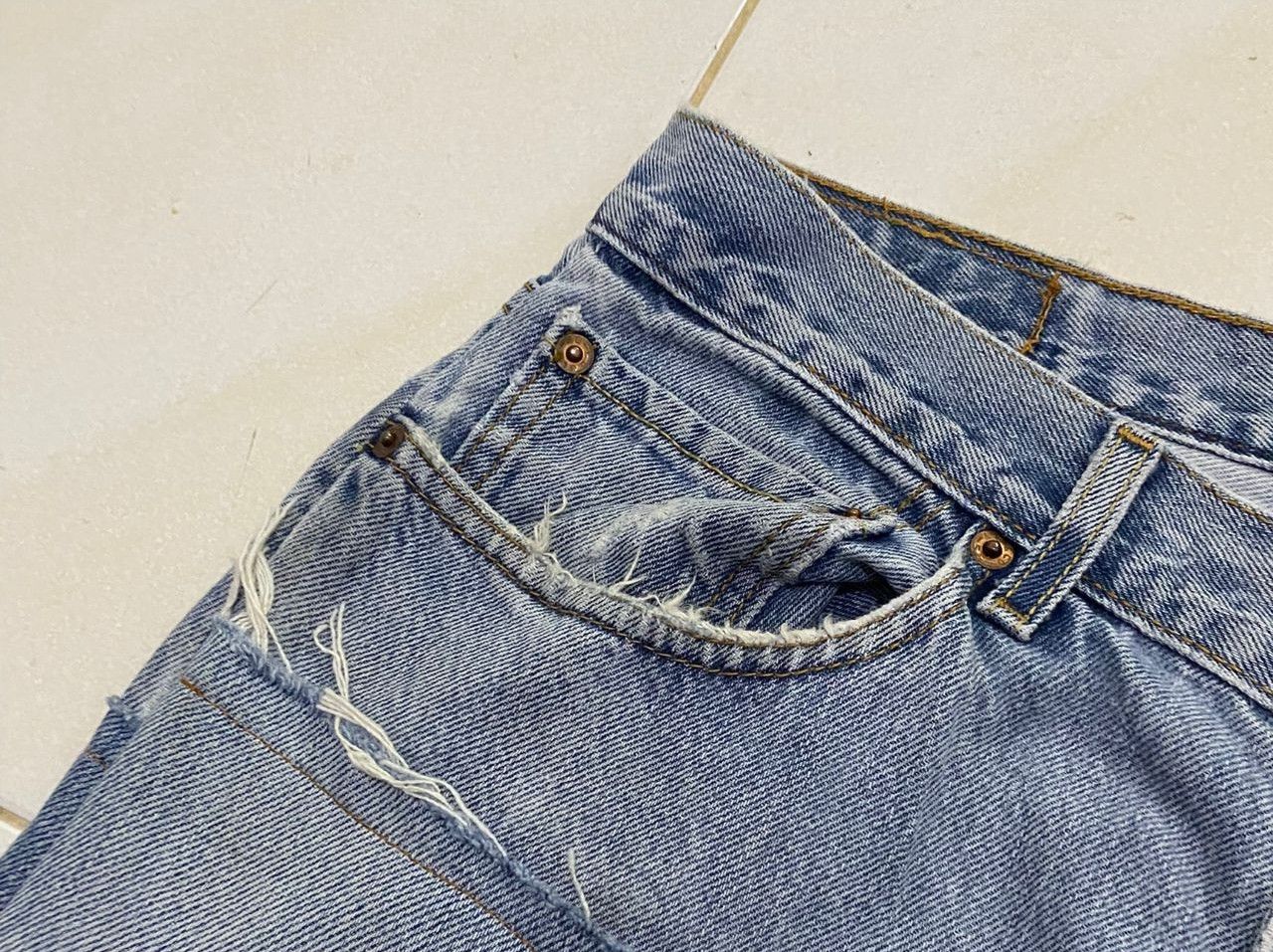 Levi's Vintage Levis 550 Relaxed Fit Patchwork Reworked Denim Size US 33 - 12 Thumbnail