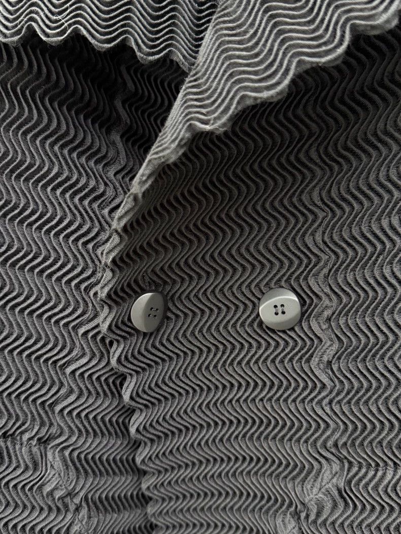 Issey Miyake Issey Miyake Black steam flower bud jacket Size M / US 6-8 / IT 42-44 - 2 Thumbnail