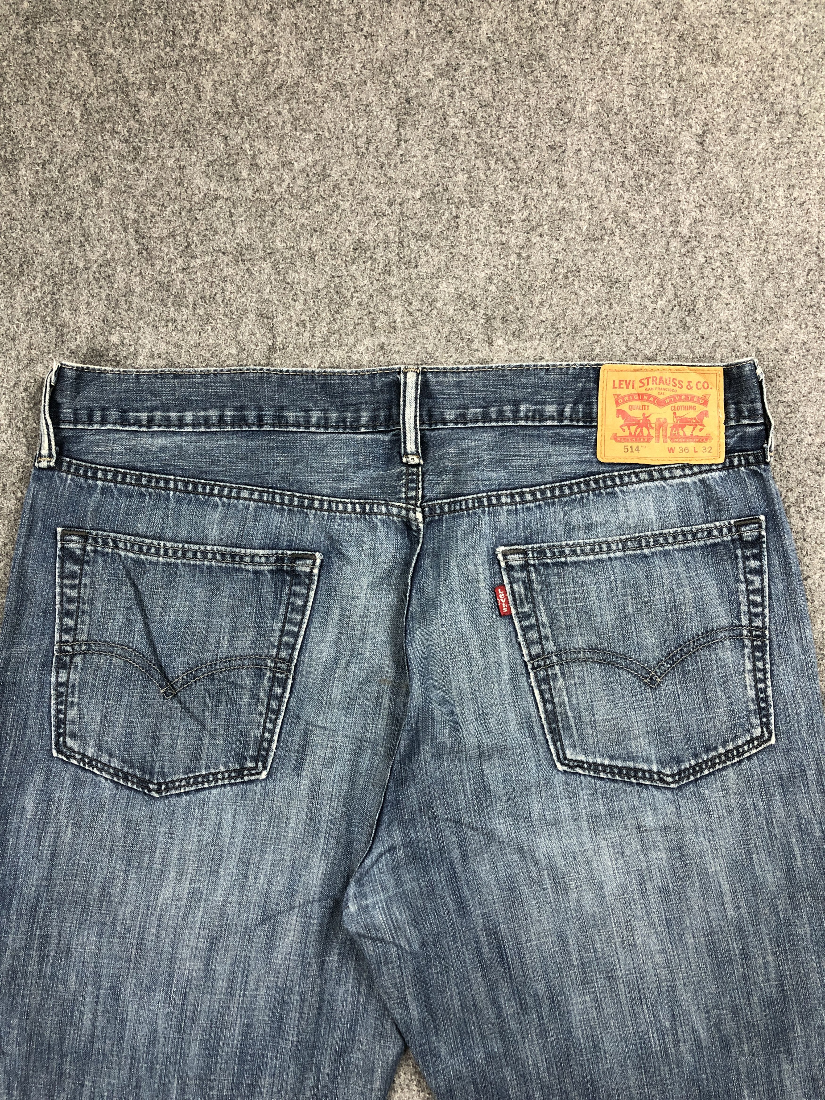 Levi's Vintage Levis 514 Lightwash Blue Jeans DP2290 Size US 37 - 4 Thumbnail