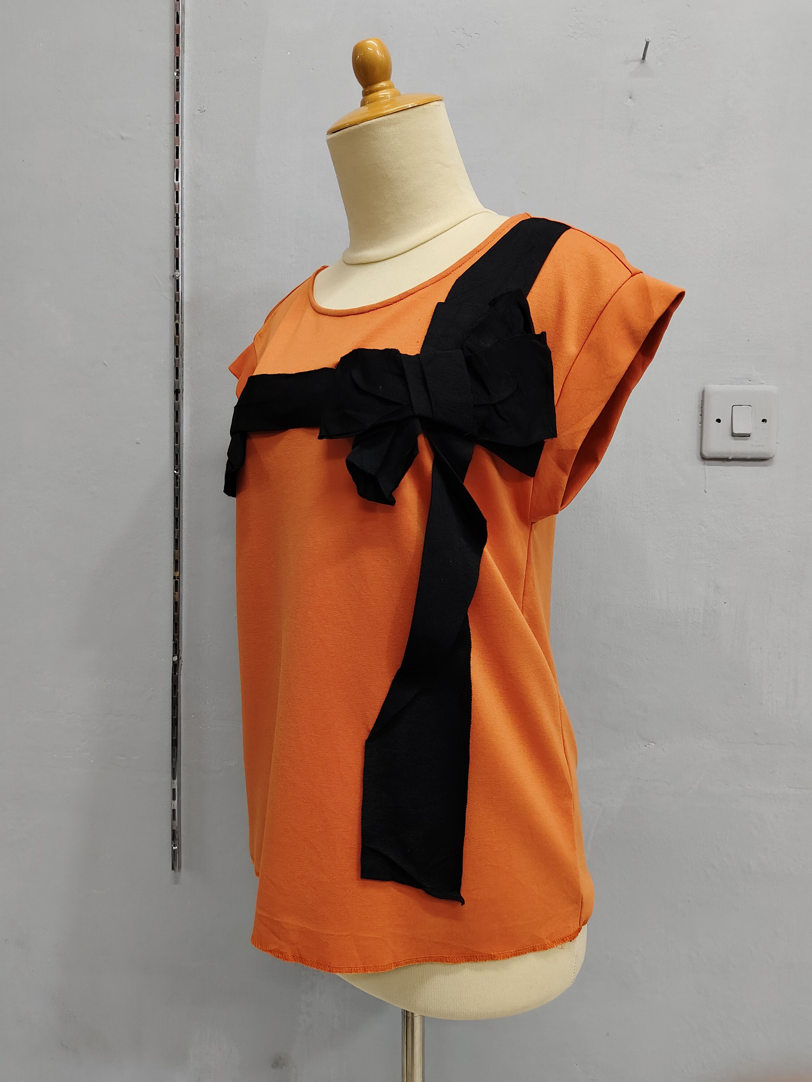 Lanvin 2000s Lanvin- Asymmetric Grosgrain Ribbon Bow Top Size M / US 6-8 / IT 42-44 - 3 Thumbnail
