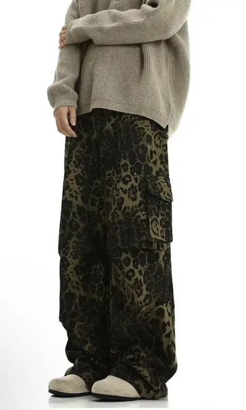Designer Streetwear 4 items: sweater + 3 pants Size US 32 / EU 48 - 2 Thumbnail