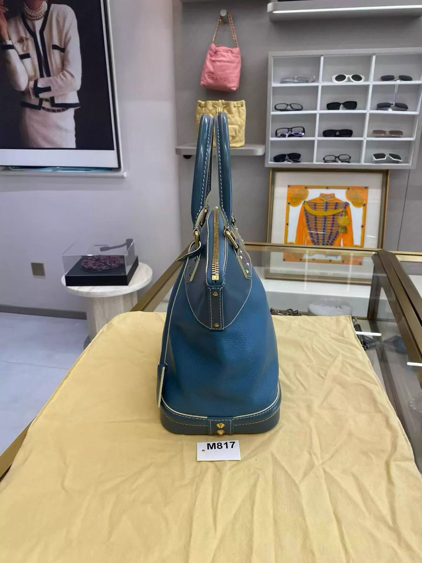 Louis Vuitton LV Suhali Blue Gold Calf Shell Toe Bag 28x15x22 GC M817 Size ONE SIZE - 3 Thumbnail