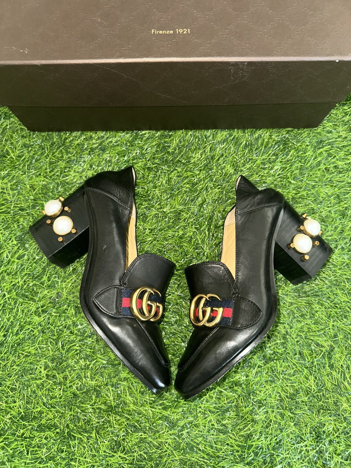 Gucci Gucci Black Leather Web Pearl Peyton Loafer Pumps Size 34 Size US 4 / IT 34 - 2 Thumbnail