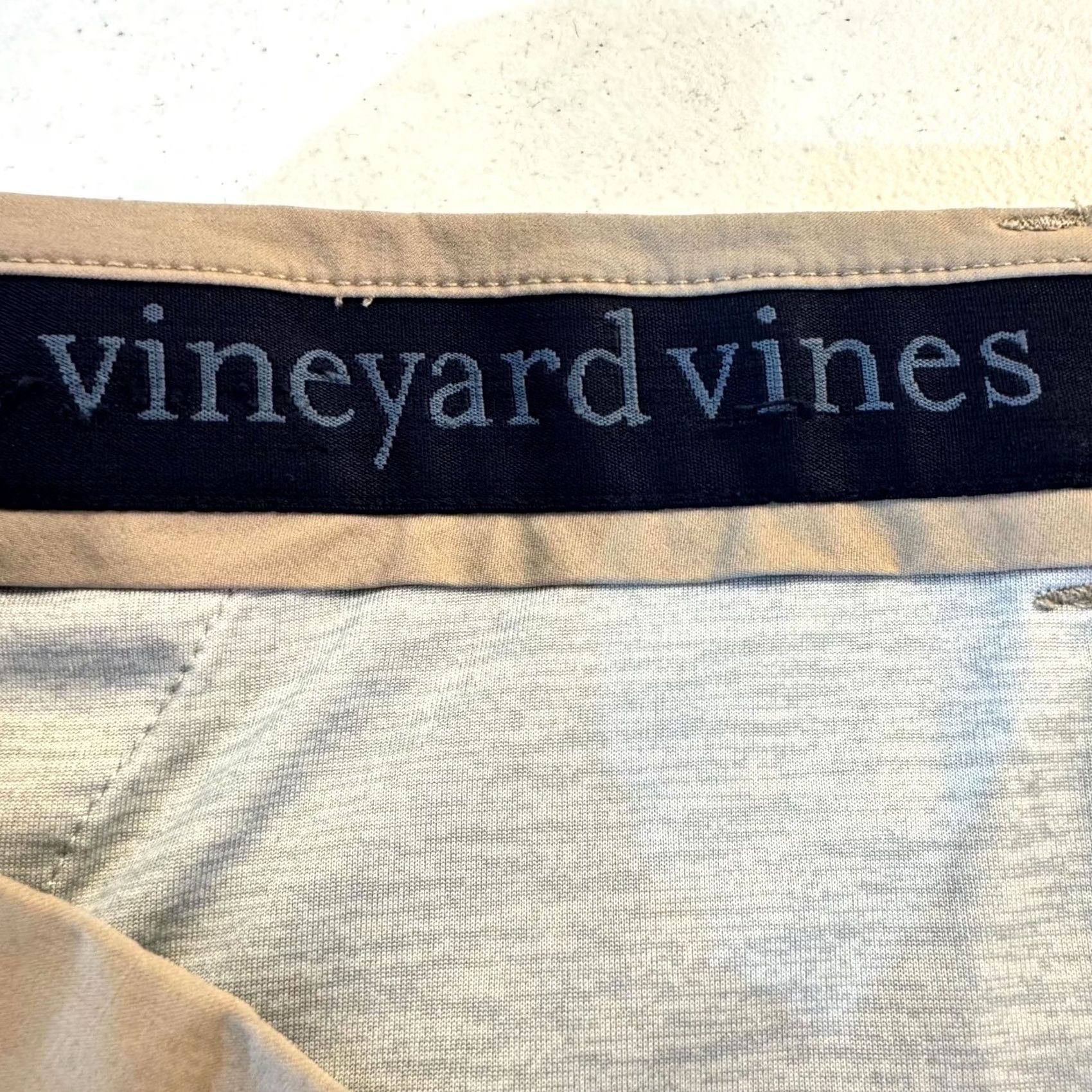 Vineyard Vines Vineyard Vines Men On The Go Shorts 48 Beige Stretch High-Rise Performance Chino Pocket Logo Casual Travel Mens Size US 32 / EU 48 - 4 Thumbnail