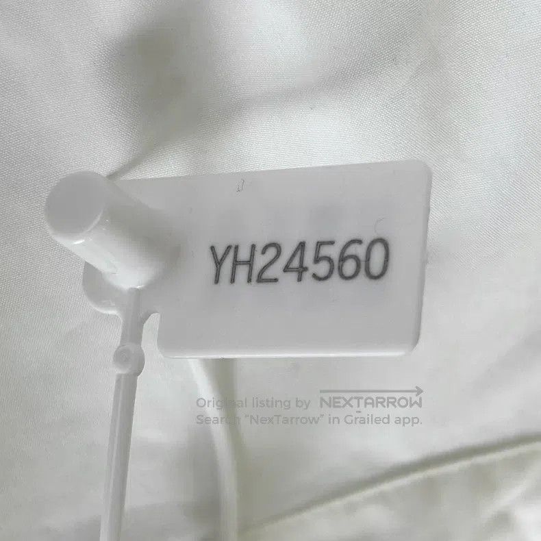 Louis Vuitton Louis Vuitton White embossed shirt Size XS / US 0-2 / IT 36-38 - 8 Thumbnail
