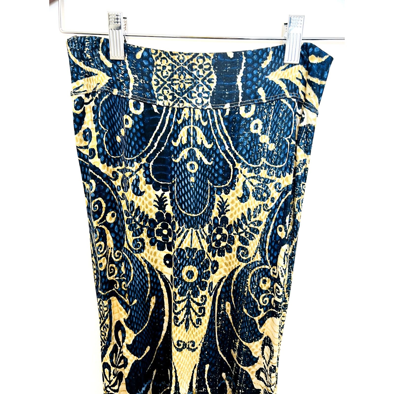 Roberto Cavalli Roberto Cavalli blue and beige print 04 trumpet skirt Sz 40 Size 27" / US 4 / IT 40 - 2 Thumbnail