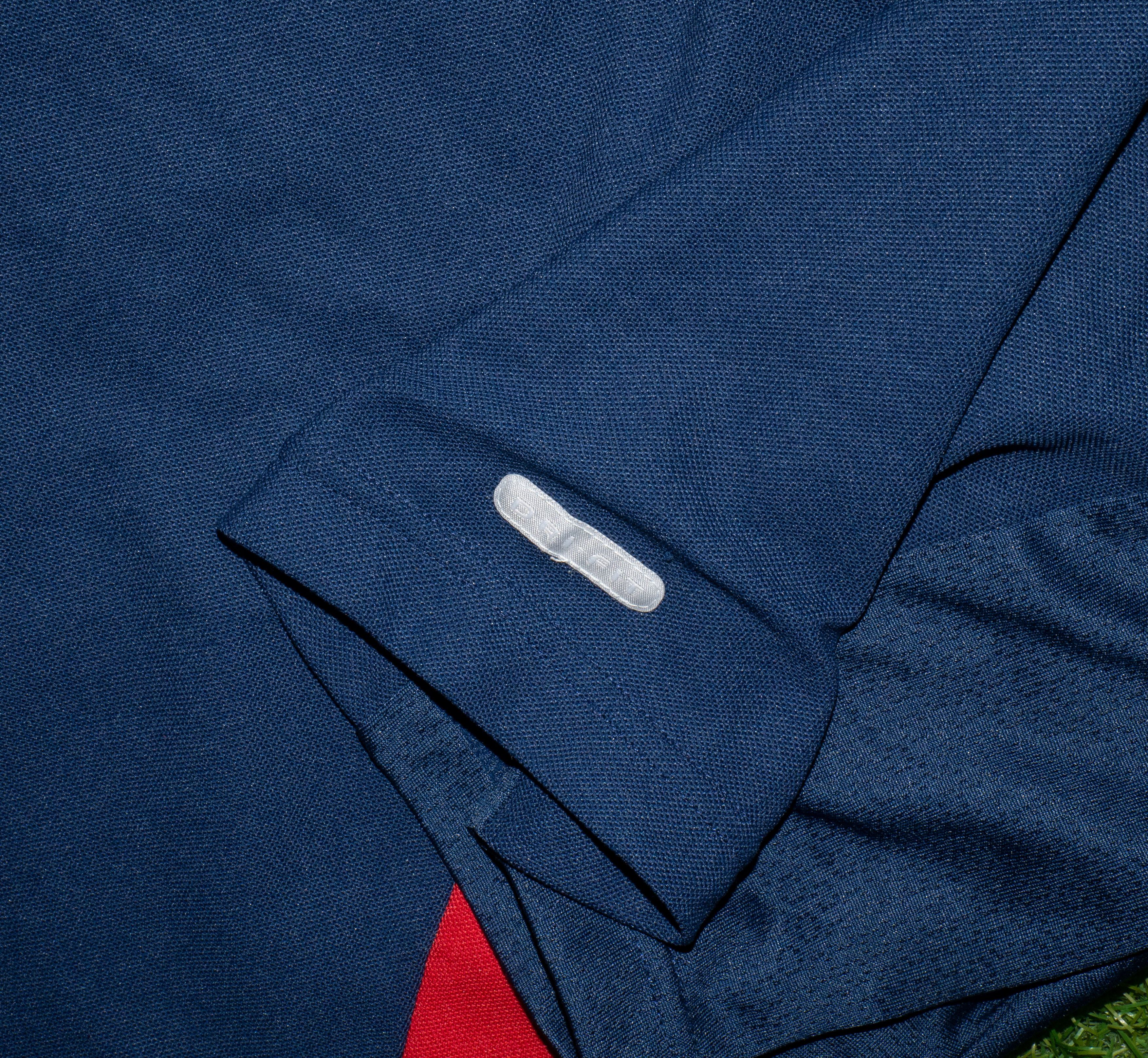 Nike Vintage Nike x USA National Soccer Team Football Jersey L Size US L / EU 52-54 / 3 - 6 Thumbnail