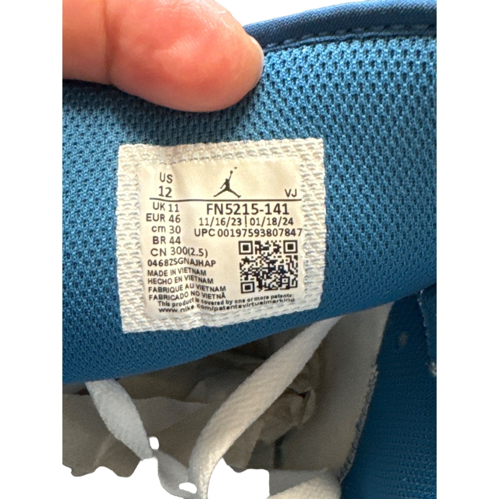 Nike Nike Air Jordan men’s white and blue high top leather basket Size US 12 / EU 45 - 6 Thumbnail