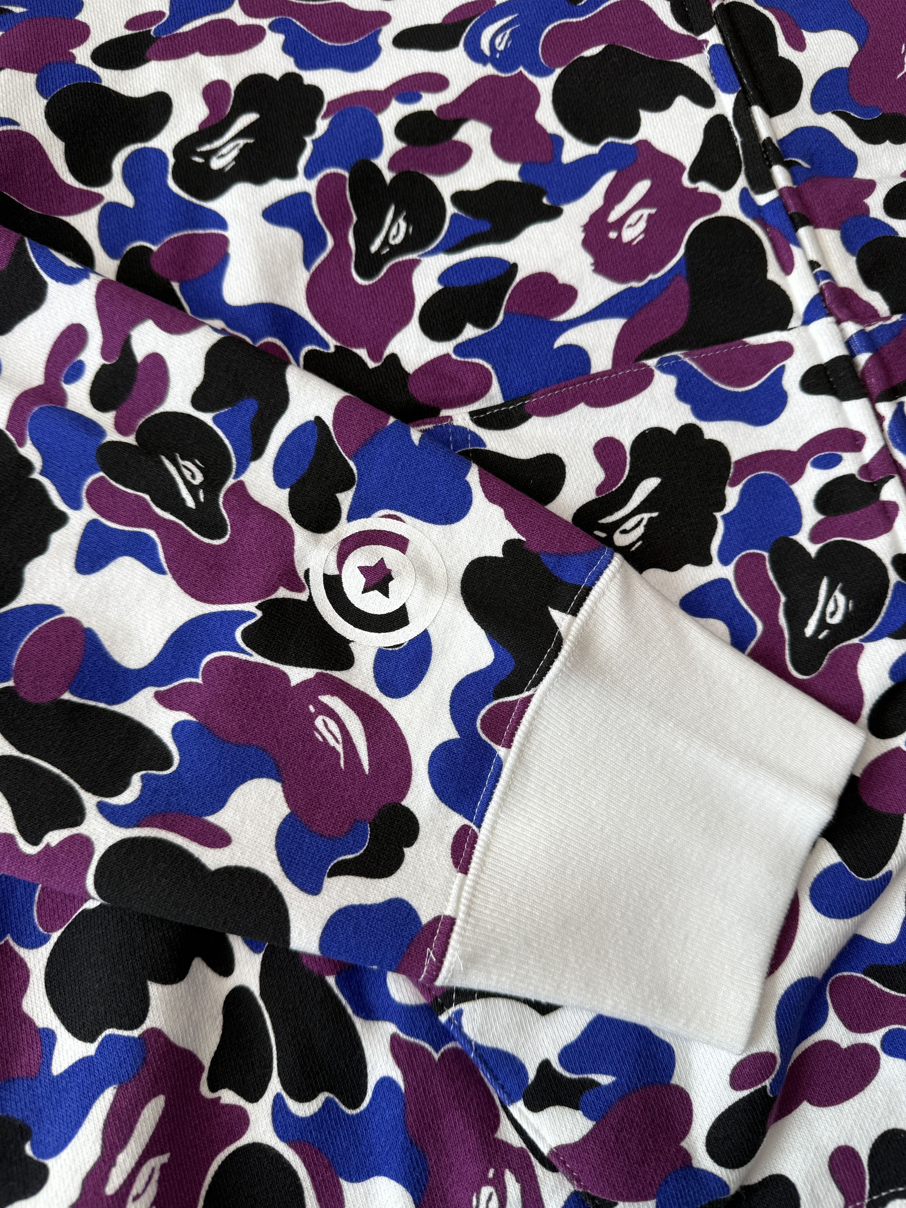 Bape BAPE STORE HONG KONG SEPARATE SHARK FULL ZIP HOODIE Size US L / EU 52-54 / 3 - 11 Thumbnail
