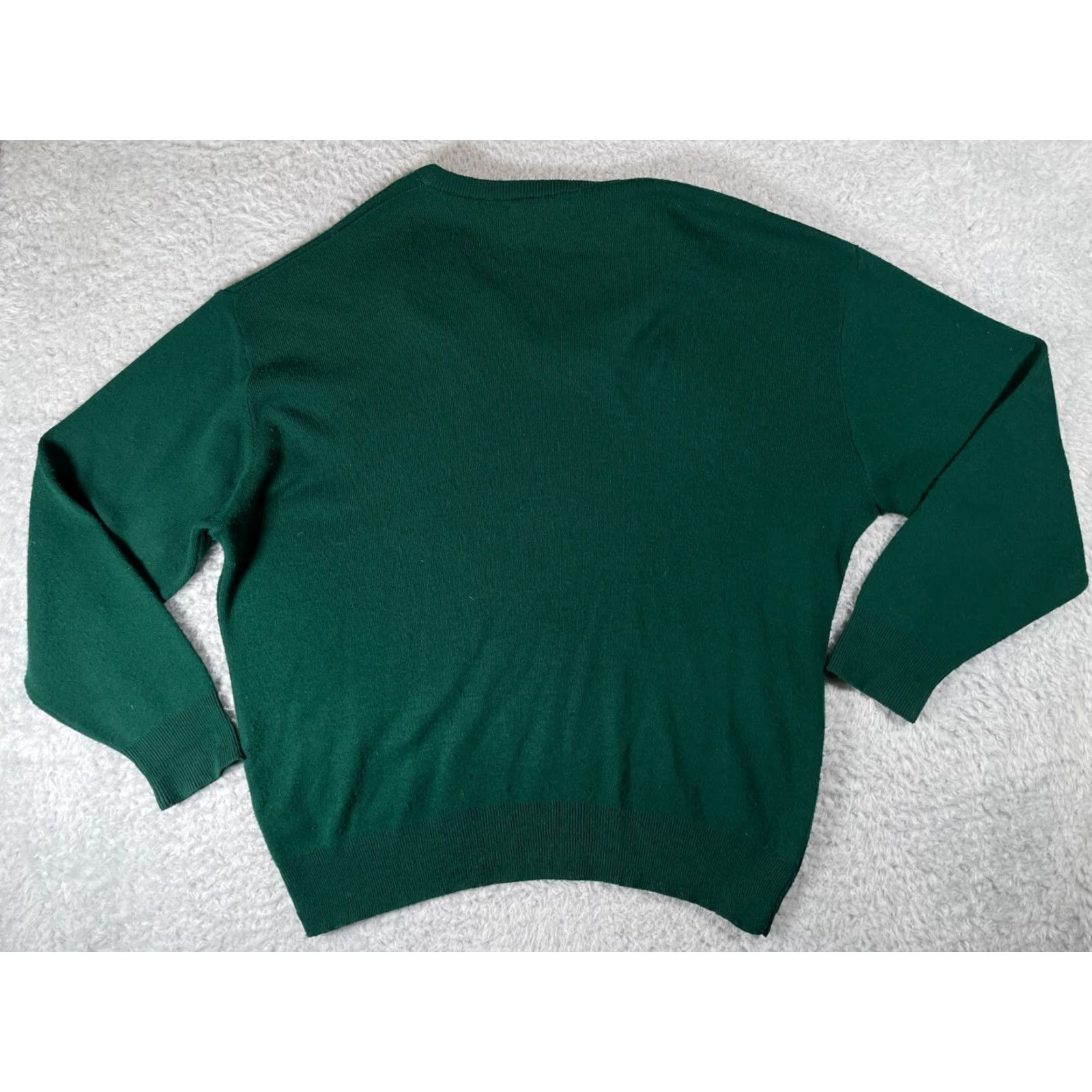 Izod IZOD Sweater Mens Large Green V-Neck Long Sleeve 100% Acrylic Knit Pullover Vintage USA 80s 90s Classic Mens Size US L / EU 52-54 / 3 - 2 Thumbnail