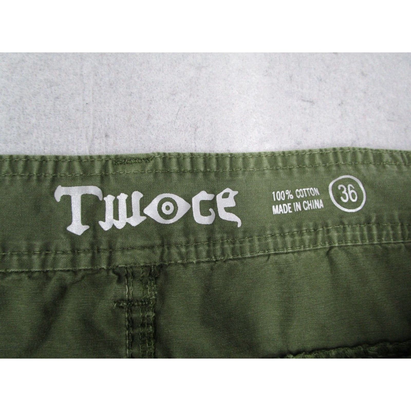 Vintage VINTAGE Twoce Cargo Shorts Mens 36 Green Camo Cargo 14" Skate Military Work Y2K Size US 36 / EU 52 - 3 Thumbnail
