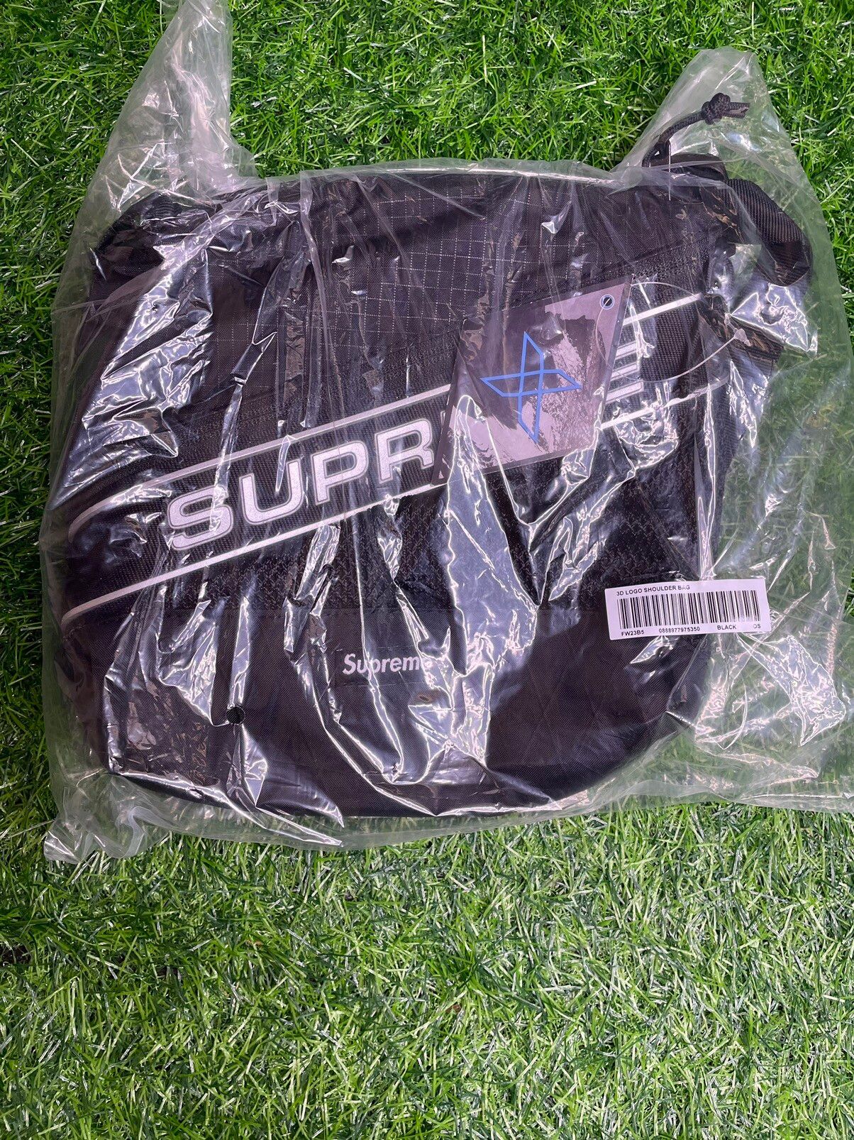 3D Logo Supreme Shoulder Bag