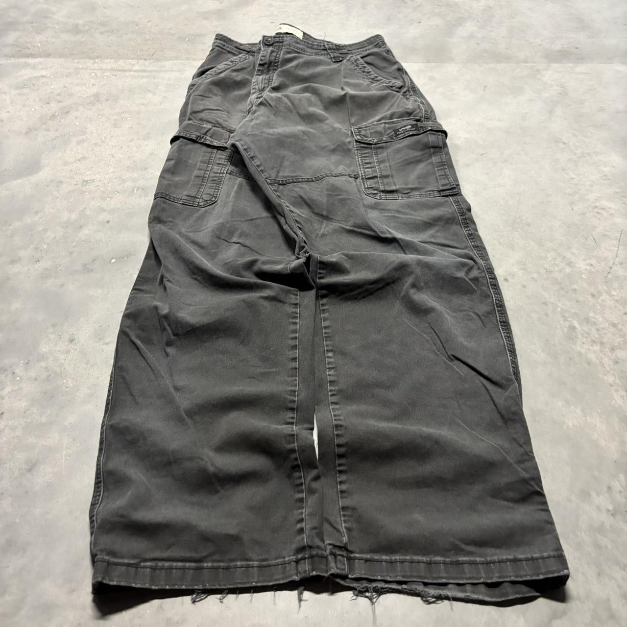 Japanese Brand × Vintage Crazy Vintage Y2K/2000s Grunge Faded Black Skater Cargo Pants! Size US 38 / EU 54 - 3 Thumbnail