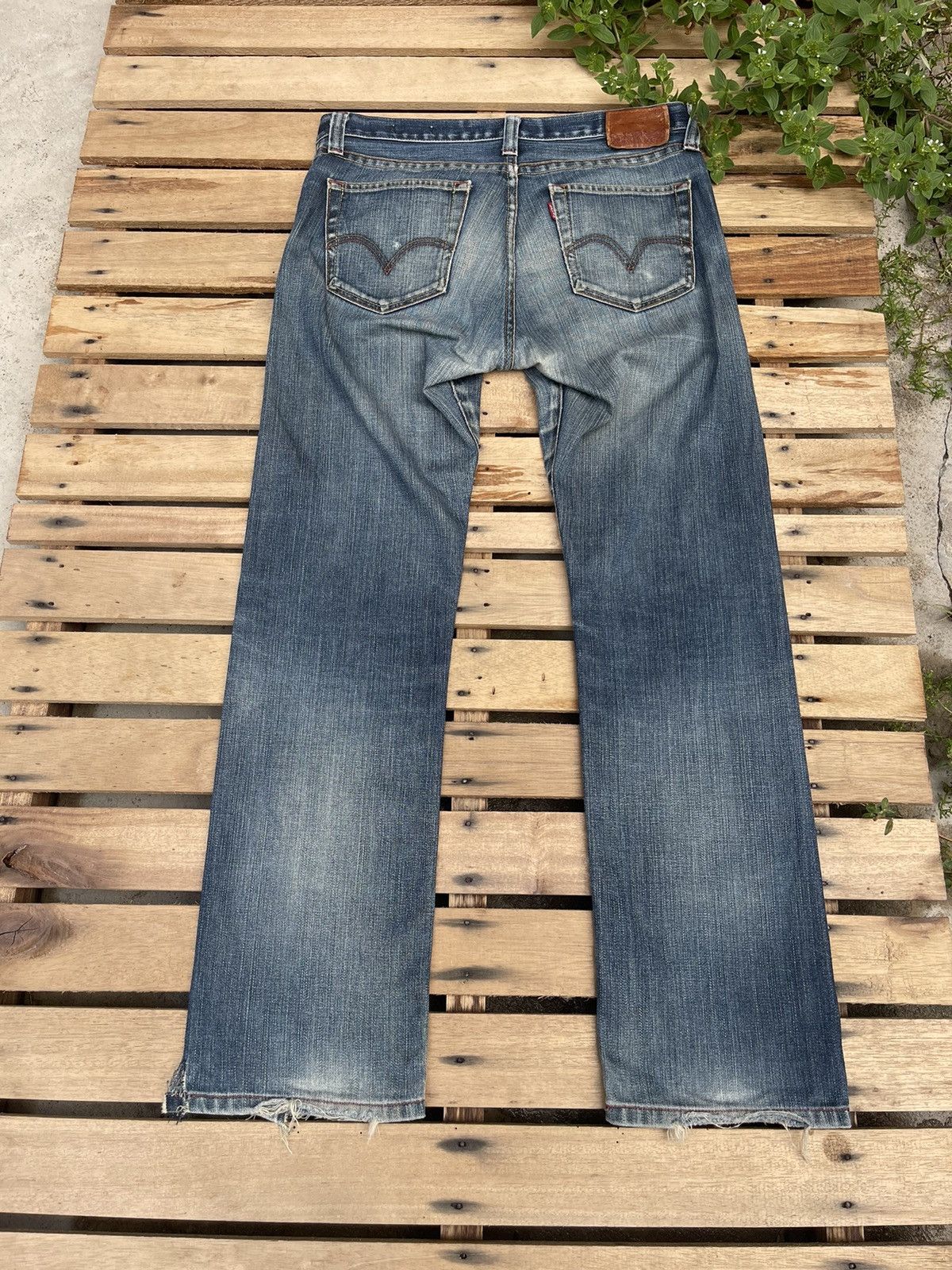 Levis 505 Distressed Faded Denim Jeans