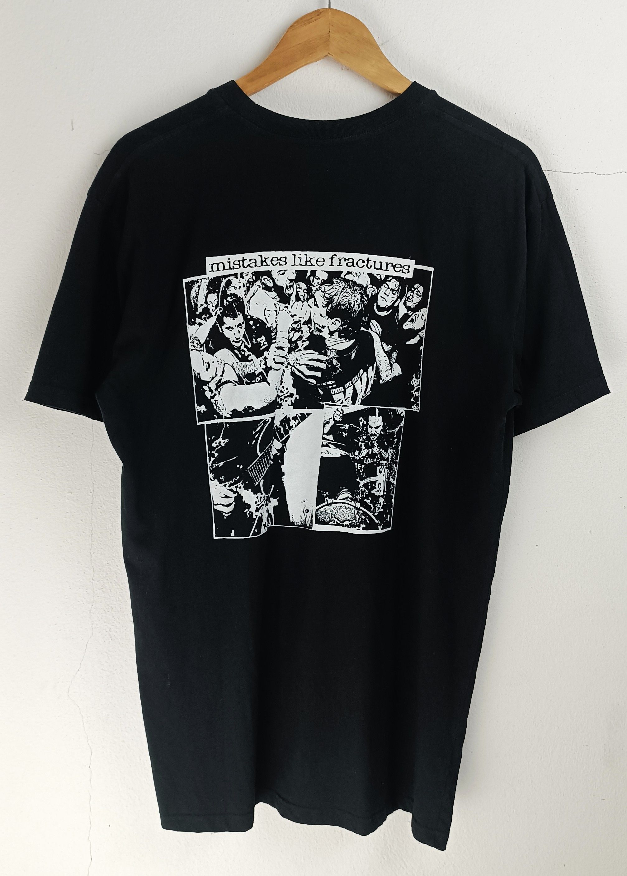 Band Tees VINTAGE KNOCKED LOOSE MISTAKES FRACTURES HARDCORE turnstile Size US L / EU 52-54 / 3 - 4 Thumbnail
