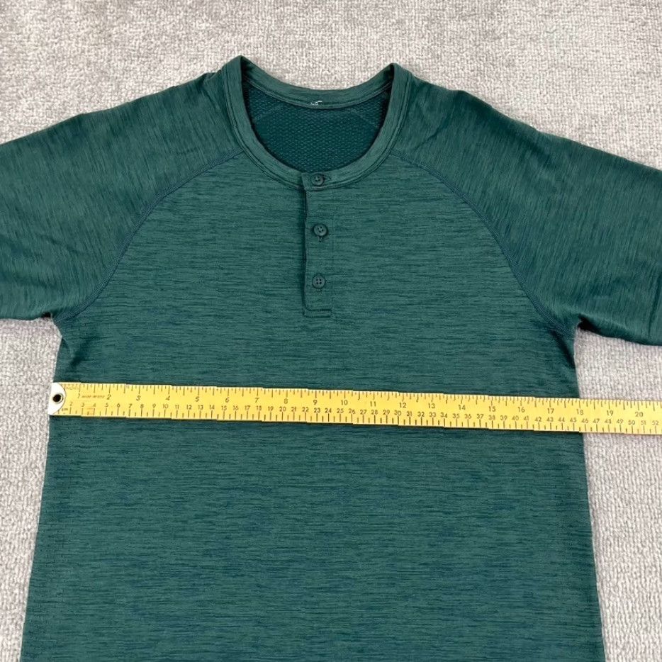 Lululemon LULULEMON Shirt Mens Small Metal Vent Tech Heather Green Henley Short Sleeve Gym Size US S / EU 44-46 / 1 - 5 Thumbnail