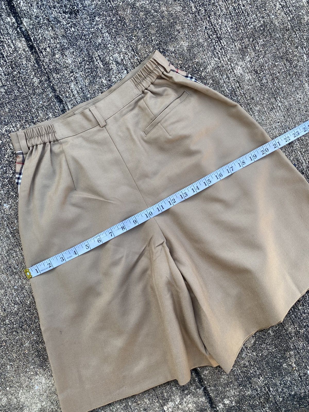Burberry × Vintage Vintage Burberry Nova Check Short Pants Size 27" / US 4 / IT 40 - 10 Thumbnail